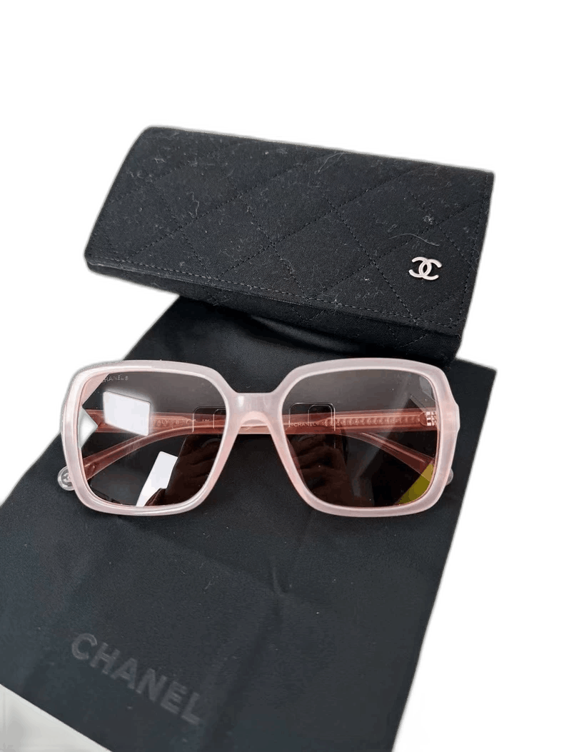Chanel Chanel Sunglasses Almost Like New Condition Size ONE SIZE - 1 Thumbnail