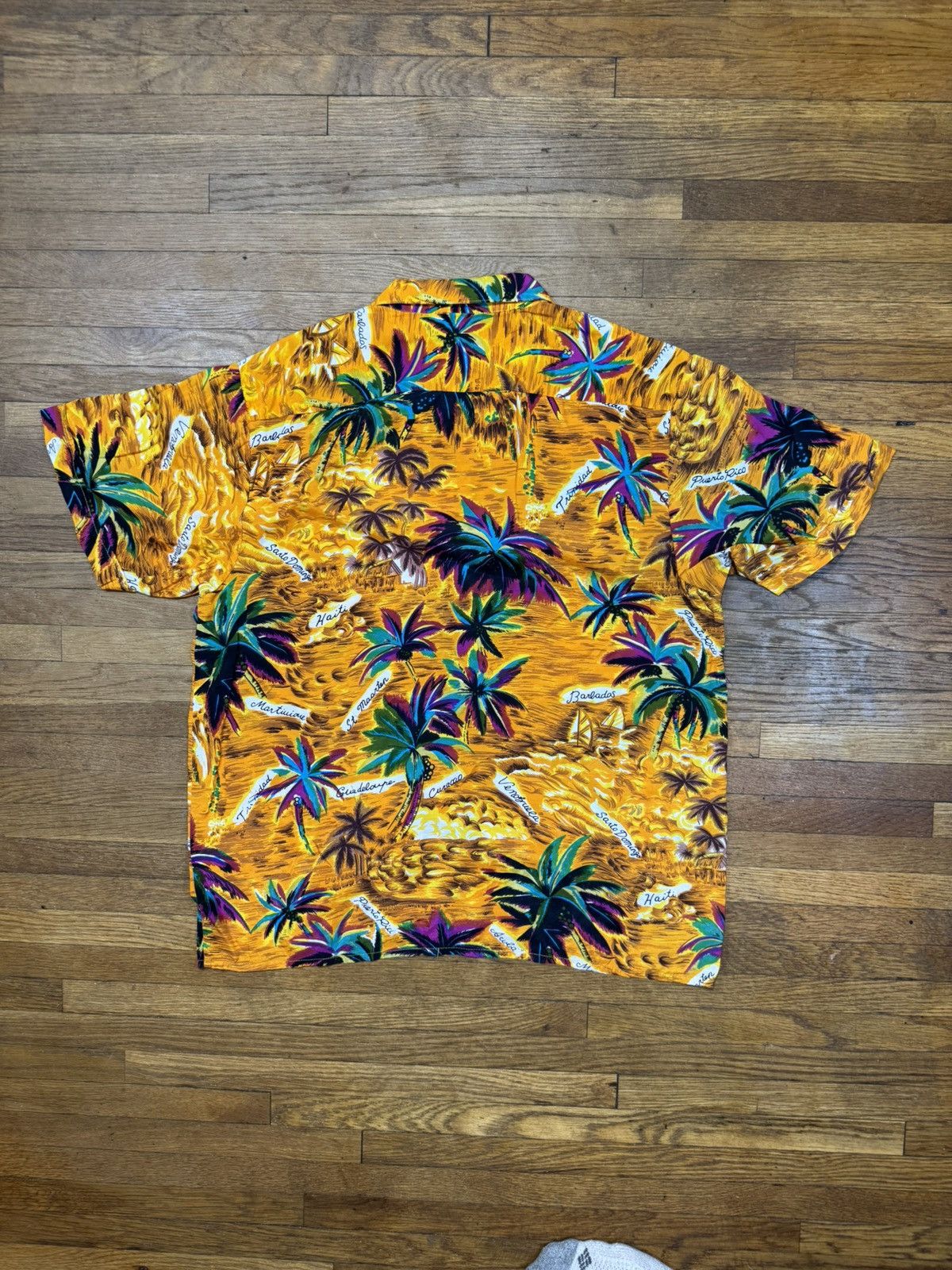 Vintage Vintage Silky Hawaiian Shirt Size US L / EU 52-54 / 3 - 2 Thumbnail