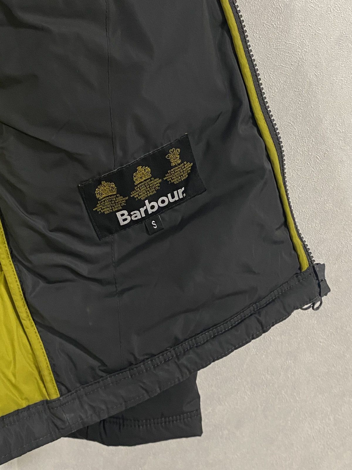 Barbour Barbour Light Puffer Synthetic Winterizer Jacket Size: S Size US S / EU 44-46 / 1 - 6 Thumbnail