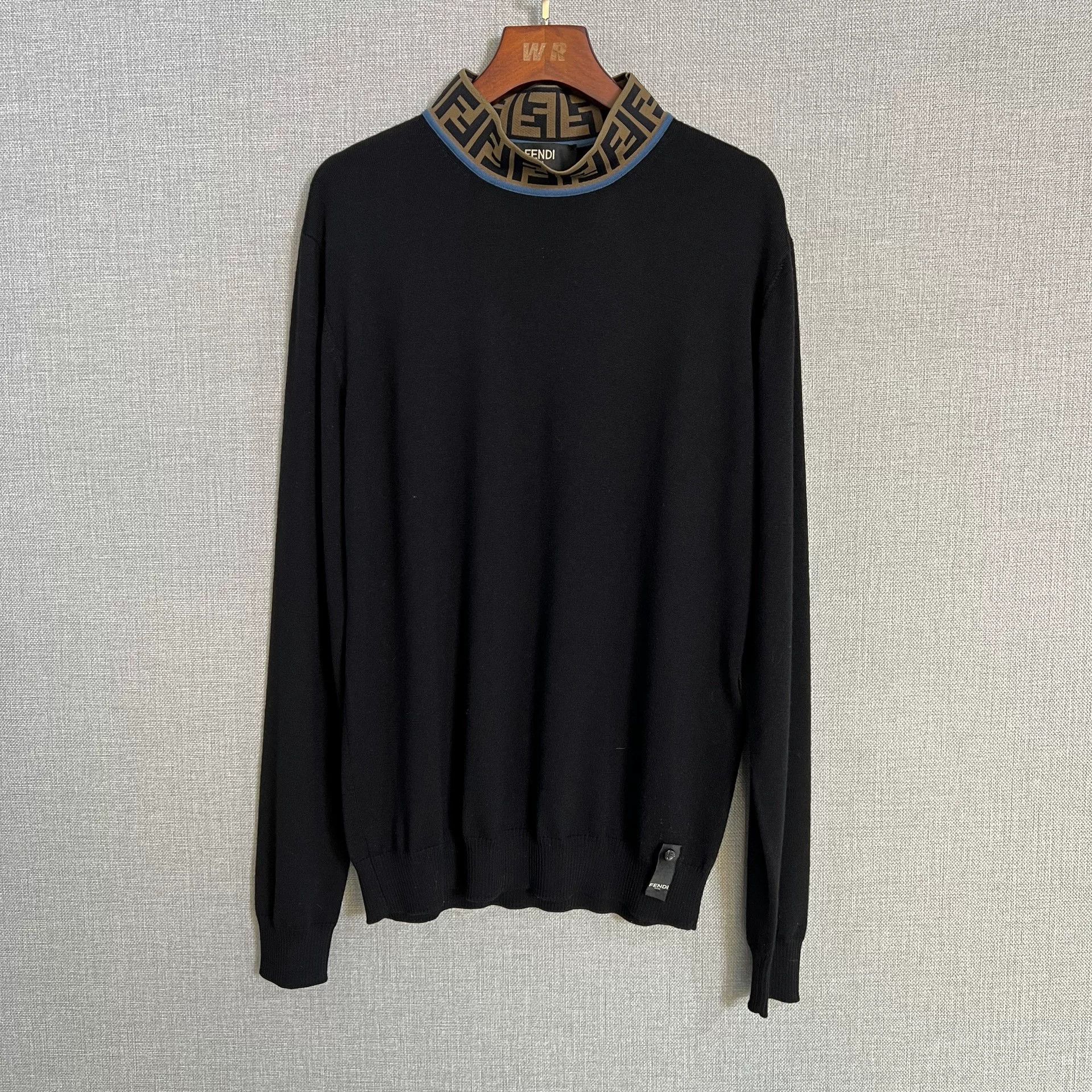 Fendi Fendi Black Collar Logo Wool Sweater Size US M / EU 48-50 / 2 - 1 Thumbnail