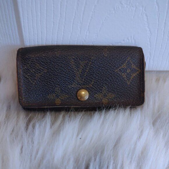 Louis Vuitton Vintage Louis Vuitton LV monogram compact key holder y2K Size ONE SIZE - 1 Thumbnail
