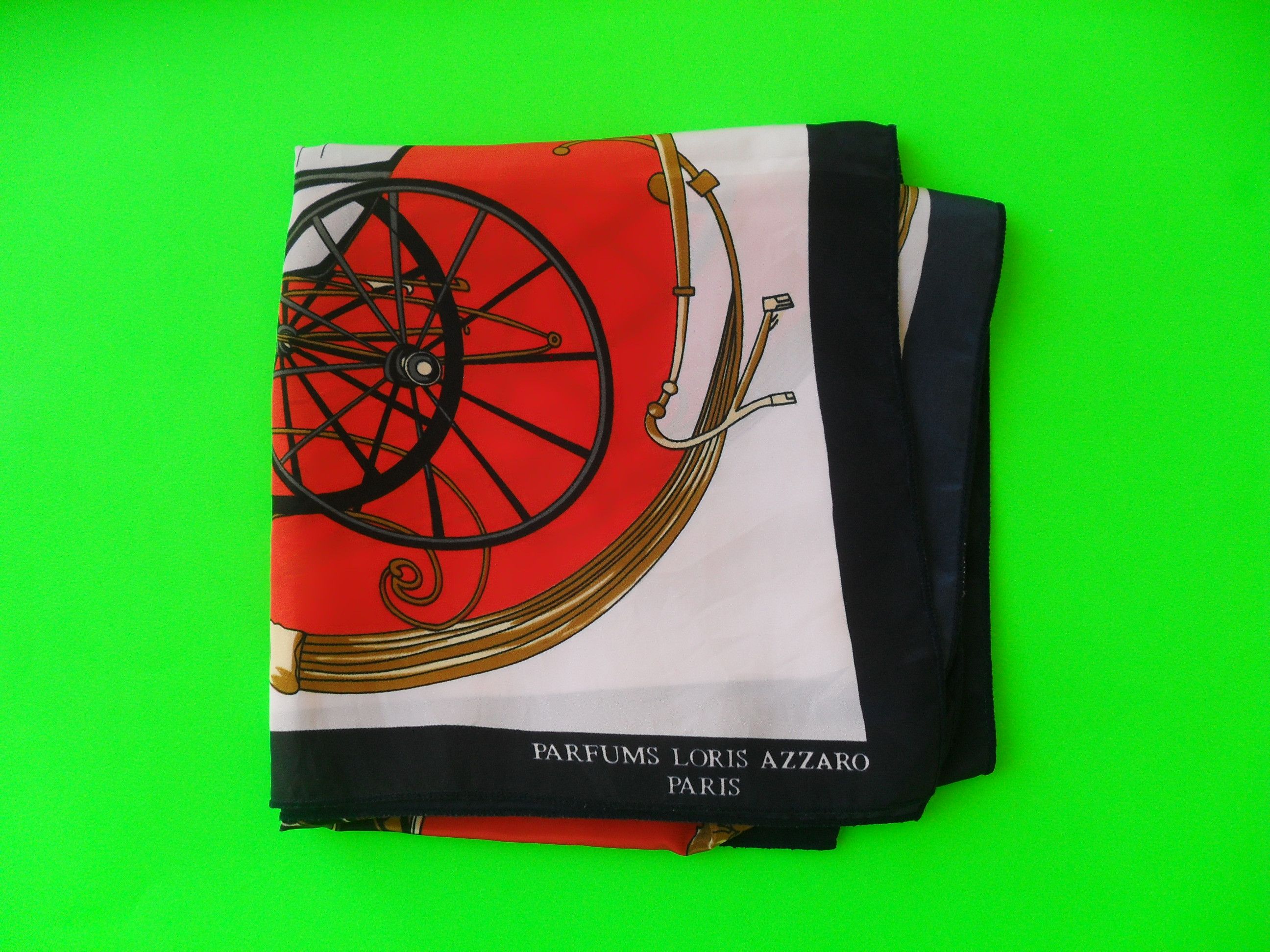 Other Azzaro square travel scarf on the theme of a carriage. Size ONE SIZE - 6 Thumbnail