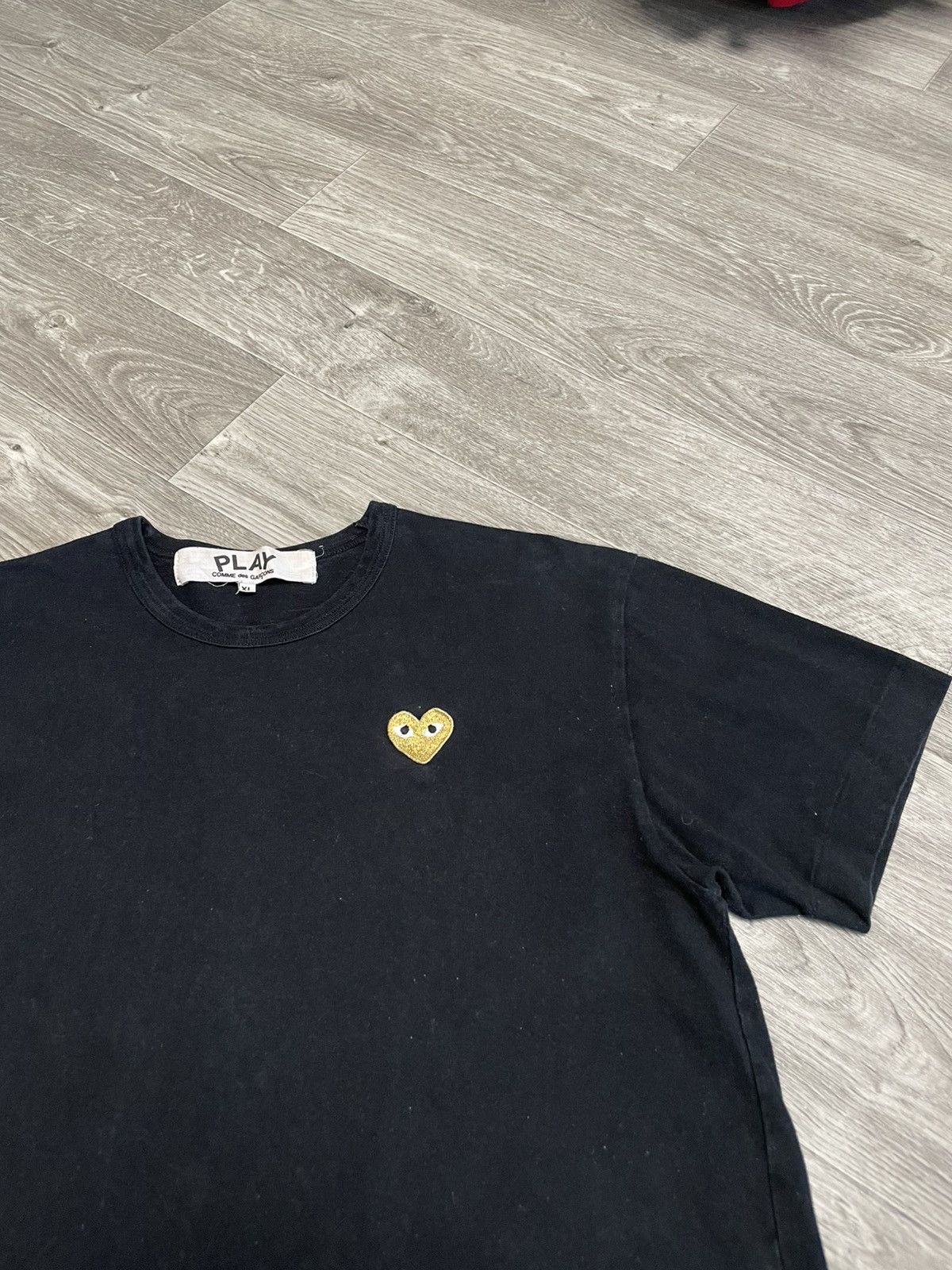 Comme des Garcons PLAY Vintage Comme Des Garcons Play Black T-Shirt Heart Logo Y2K Size US XL / EU 56 / 4 - 2 Thumbnail