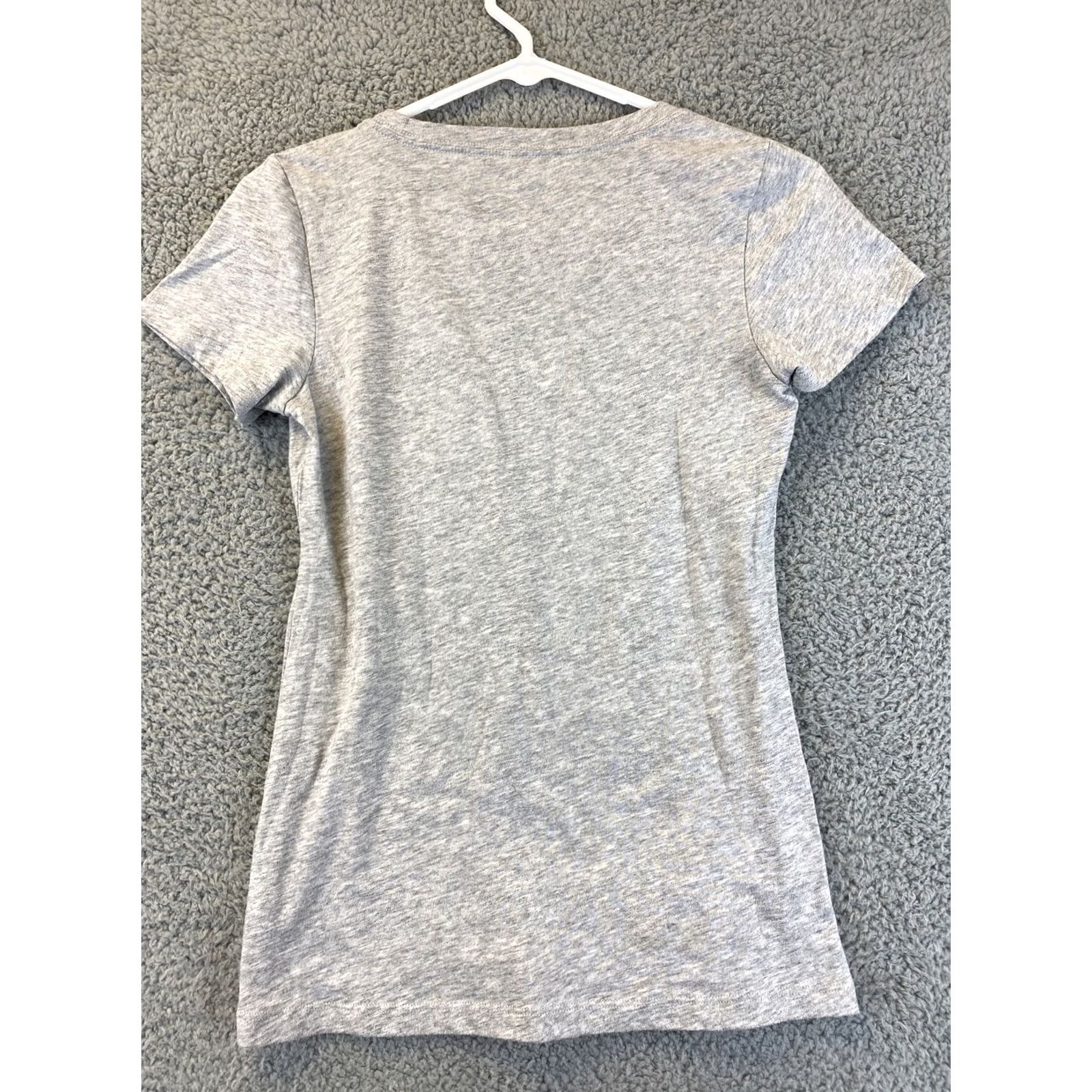 Gap VINTAGE? Not vintage. Women's Gap Shirt Women XS Gray Round Neck T-Shirt Cotton Gap Body 34-40 XS Gray Shirt Womens Shirts? Size XS / US 0-2 / IT 36-38 - 6 Thumbnail
