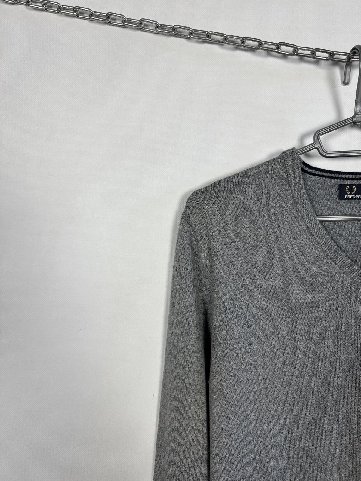 Fred Perry Fred Perry V-Neck Merino Wool Sweater Pullover Size M Size US M / EU 48-50 / 2 - 3 Thumbnail