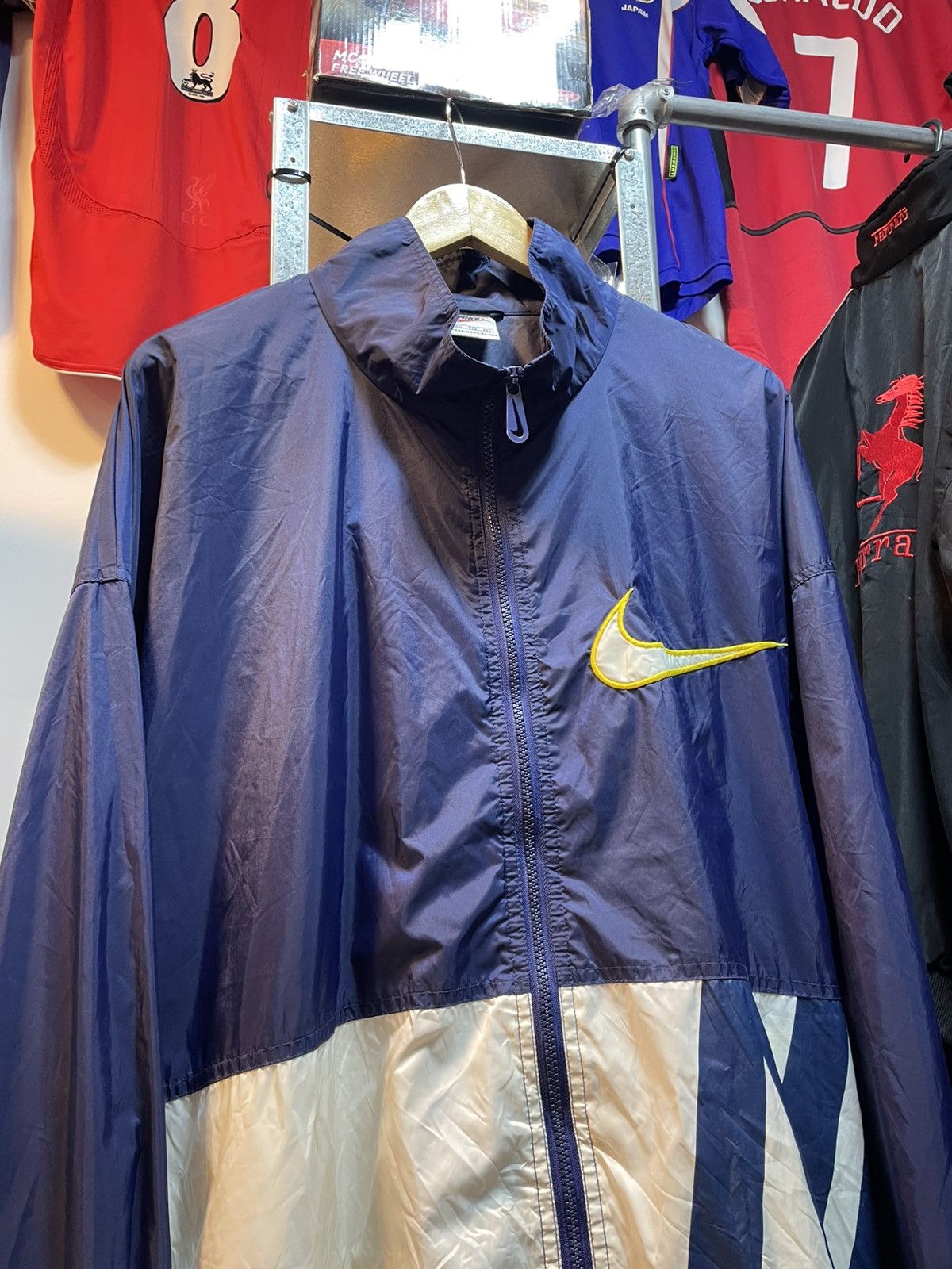 Nike Vintage Nike Windbreaker Jacket Size US XXL / EU 58 / 5 - 2 Thumbnail
