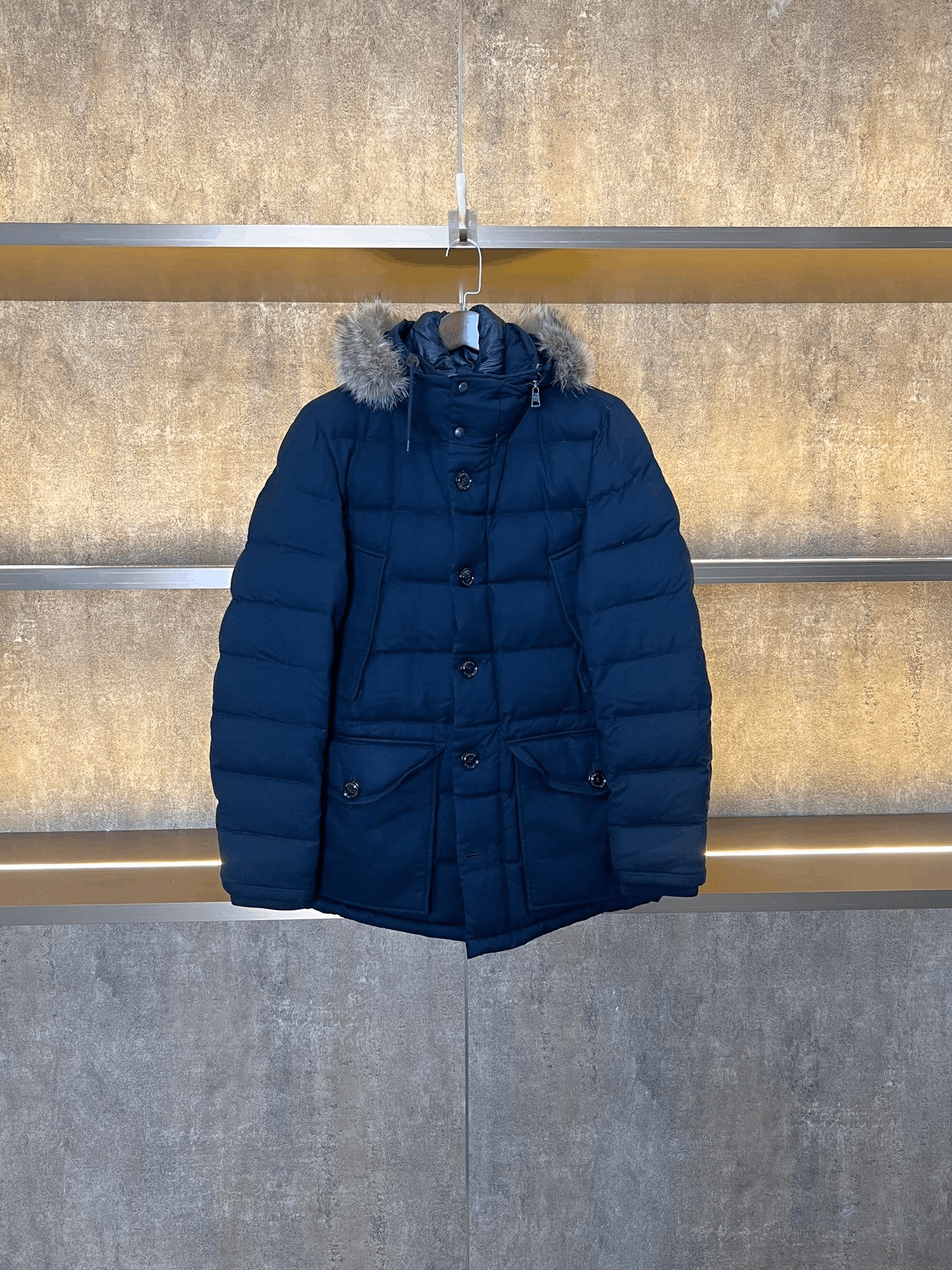 Moncler Moncler Down Down Jacket M Women Size M / US 6-8 / IT 42-44 - 1 Thumbnail