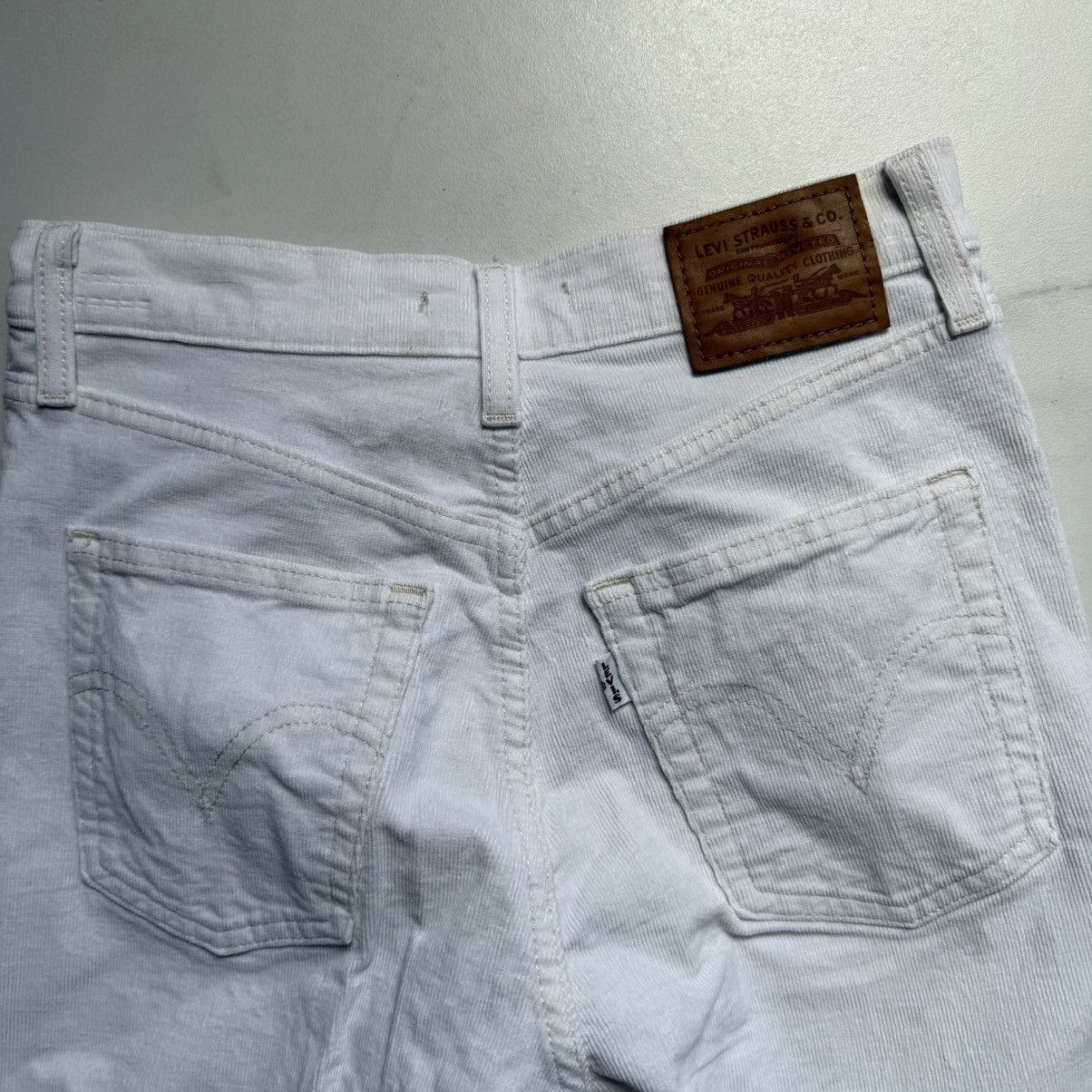 Levi's Vintage Clothing Vintage Y2K Levi’s Ribcage Bell Capital ‘E’ Corduroy Pants Size 26" / US 2 / IT 38 - 5 Thumbnail