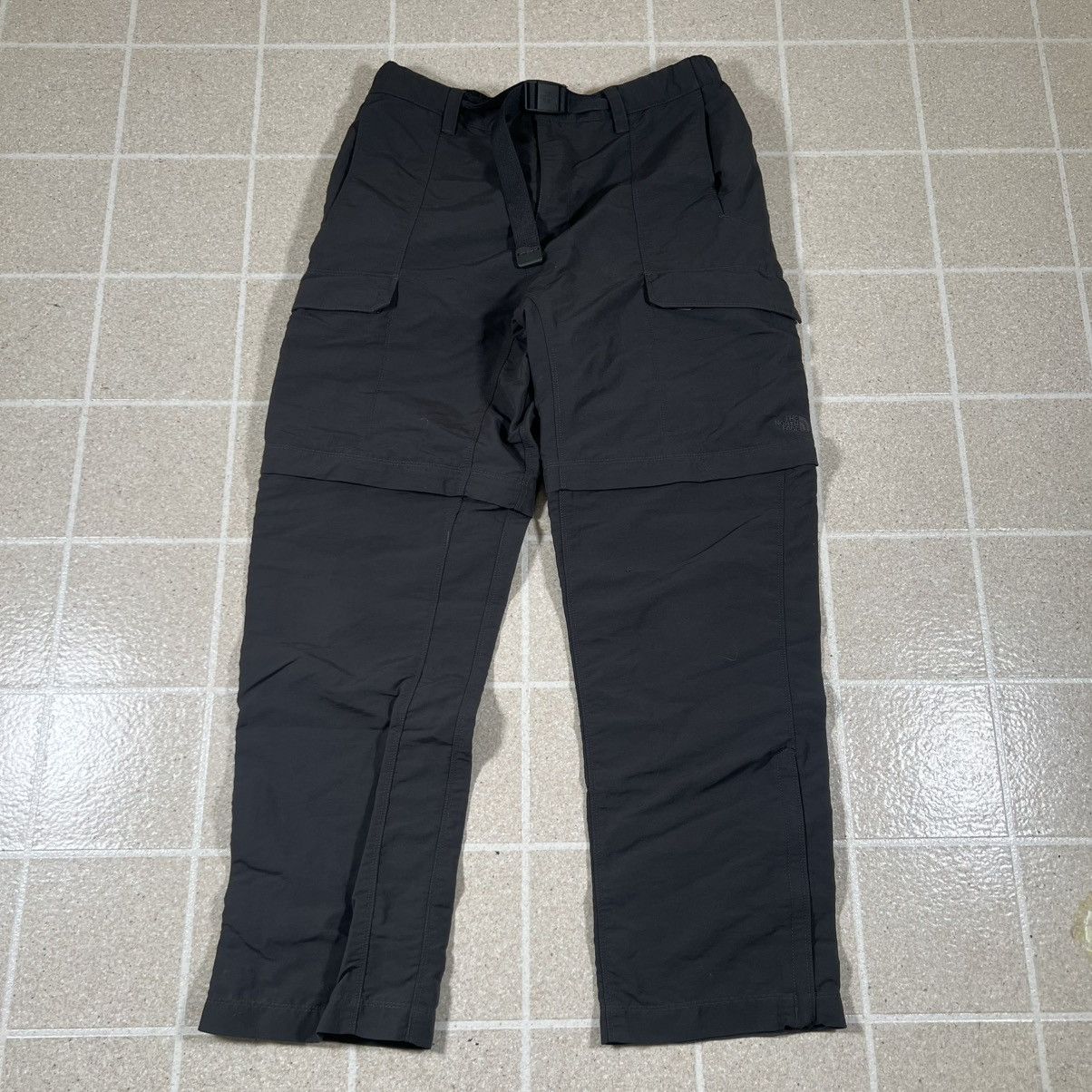 The North Face The North Face Zip Off Convertible Pant Gray Hiking Outdoors Size US 28 / EU 44 - 1 Thumbnail