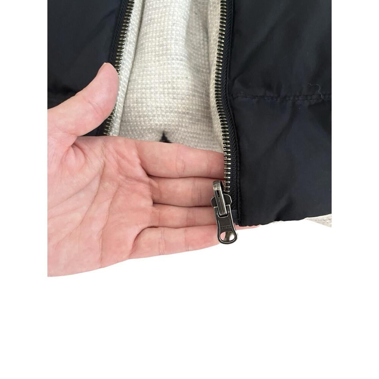 Unknown London Cozy Black Puffer Vest with Soft Inner Lining Size ONE SIZE - 5 Thumbnail