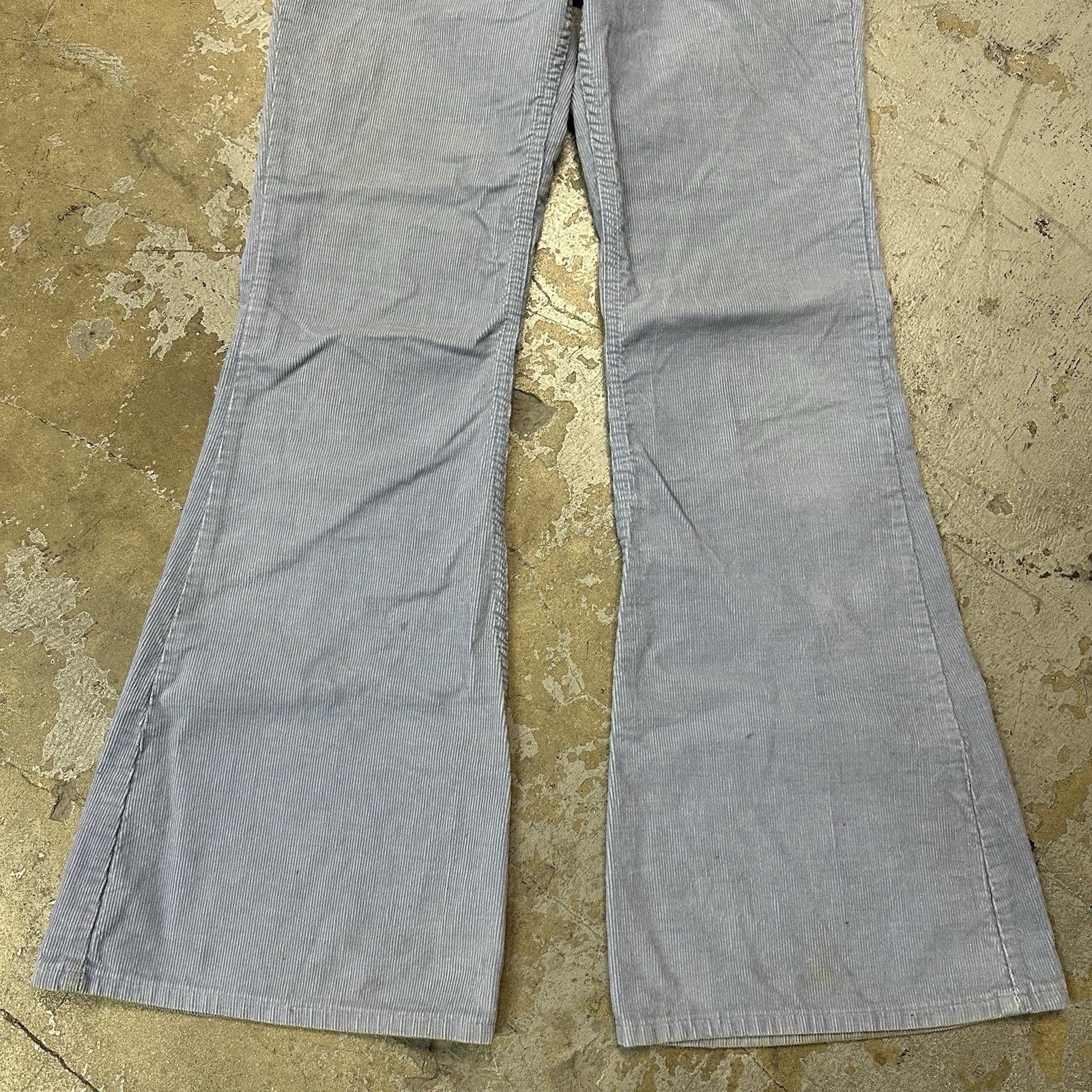 Levi's × Vintage Vintage Levi’s 684 Corduroy Bell Bottom Flare Pants 32x34 Size US 32 / EU 48 - 3 Thumbnail