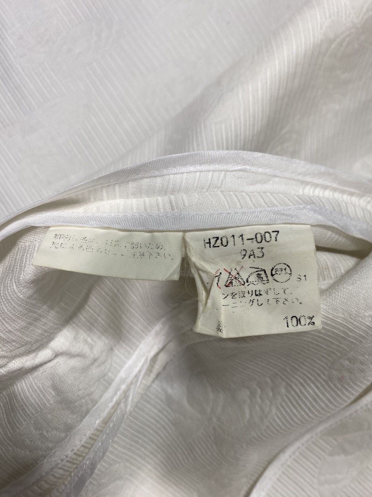 Yves Saint Laurent Rare Vintage Yves Saint Laurent Buttons Jacket Size M / US 6-8 / IT 42-44 - 13 Thumbnail