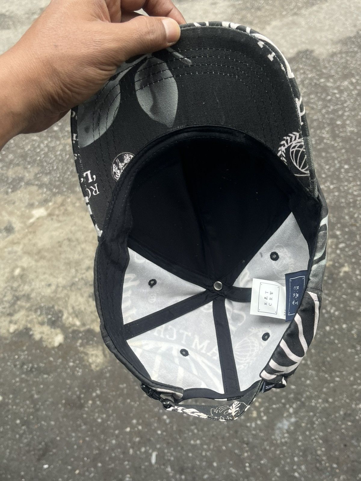 Japanese Brand Romantic Crown Streetwear Cap All Over Typography Print Size ONE SIZE - 7 Thumbnail