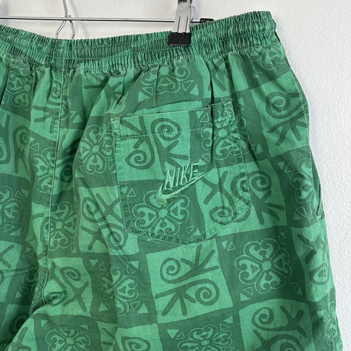 Vintage Nike Tribal Shorts Large