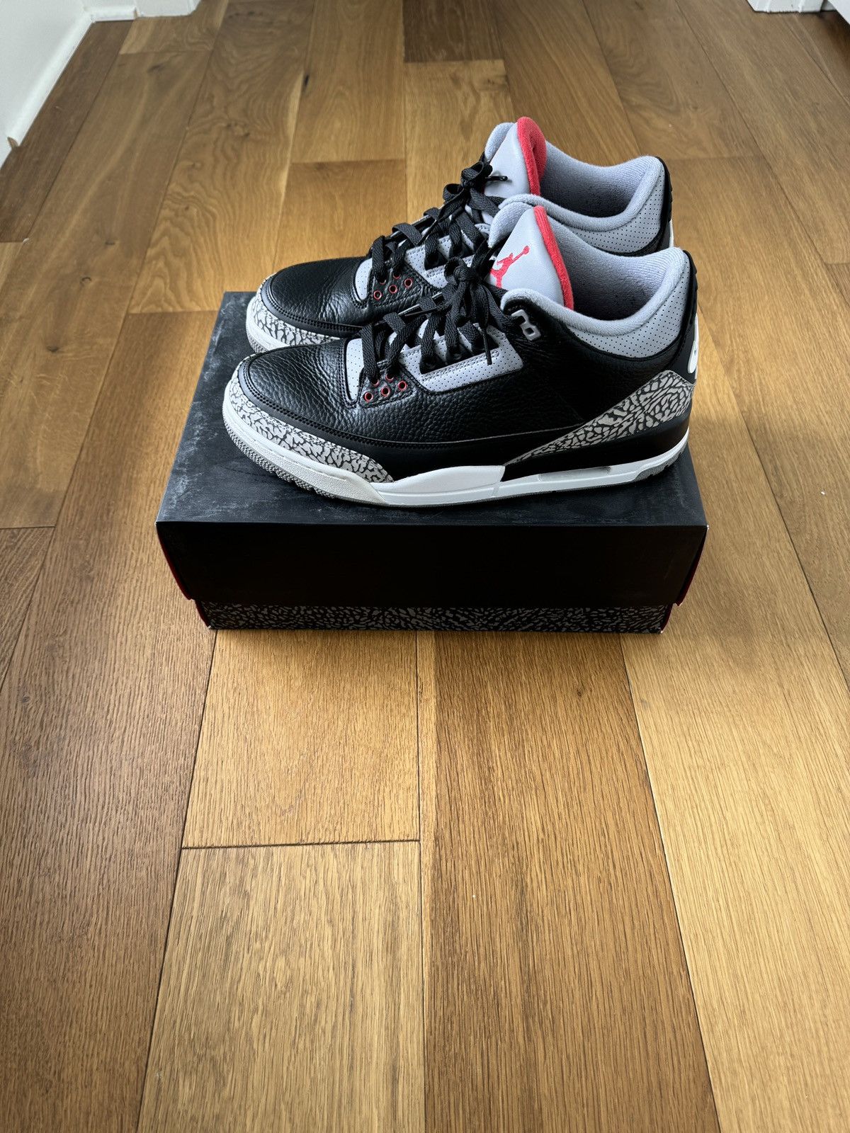 Jordan Brand × Nike AIR JORDAN 3 BLACK CEMENT OG (2018) Size US 11.5 / EU 44-45 - 2 Thumbnail