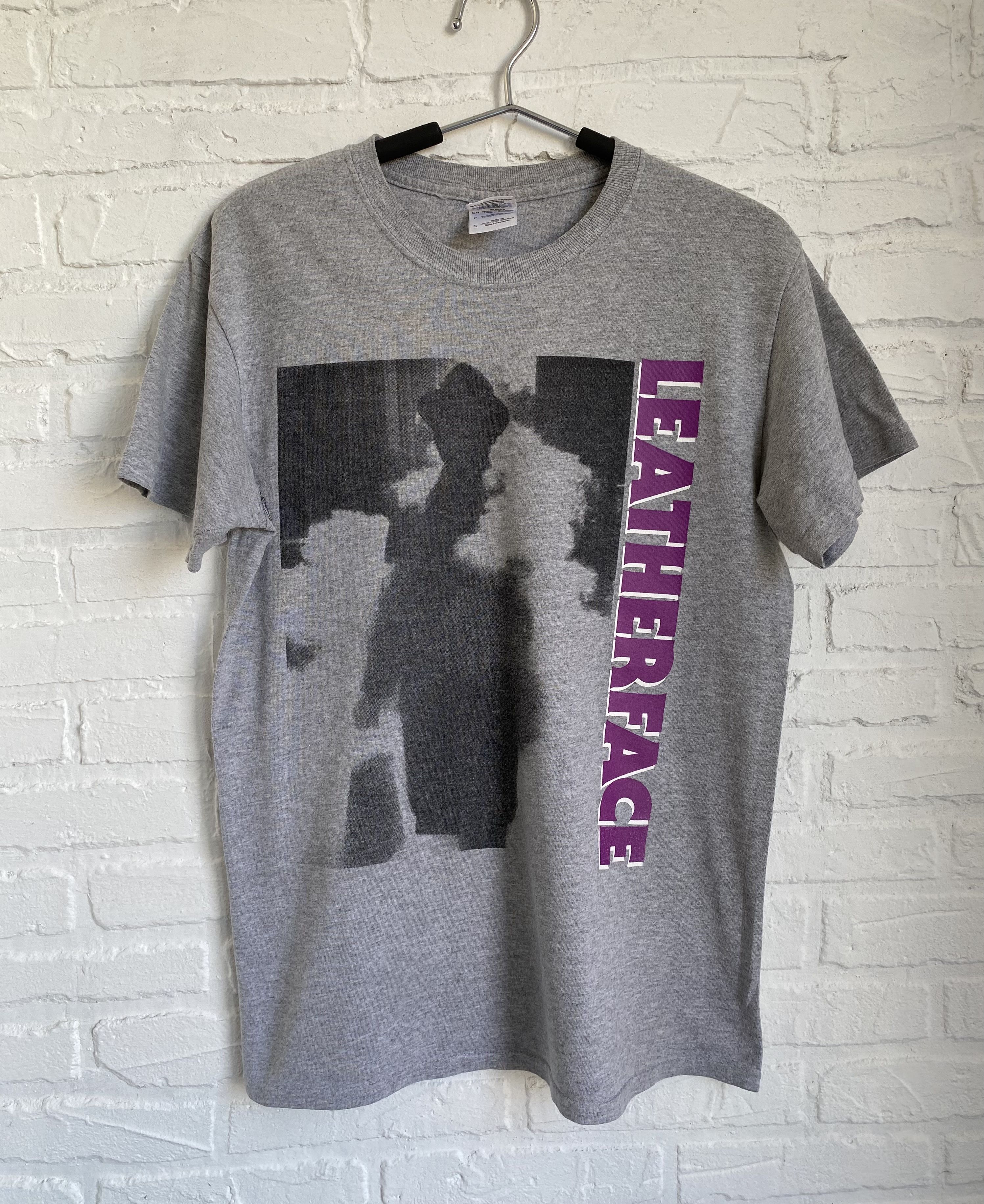 Vintage Vintage 2000s Texas chainsaw massacre leather face t-shirt Size US S / EU 44-46 / 1 - 1 Thumbnail