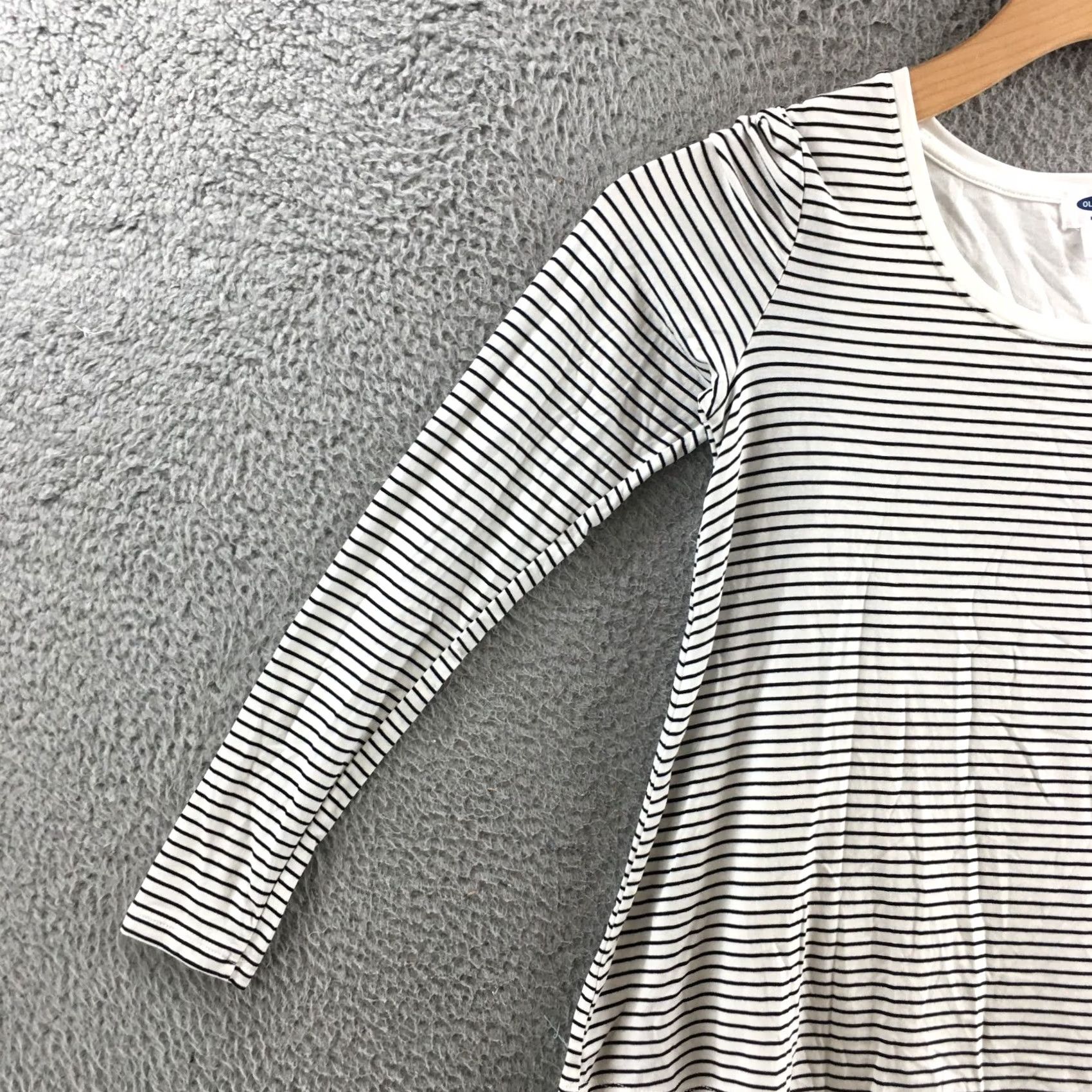 Old Navy VINTAGE Old Navy T-Shirts Womens XS Black White Stripe Scoop Neck Maternity Pullover NEW Size XS / US 0-2 / IT 36-38 - 4 Thumbnail