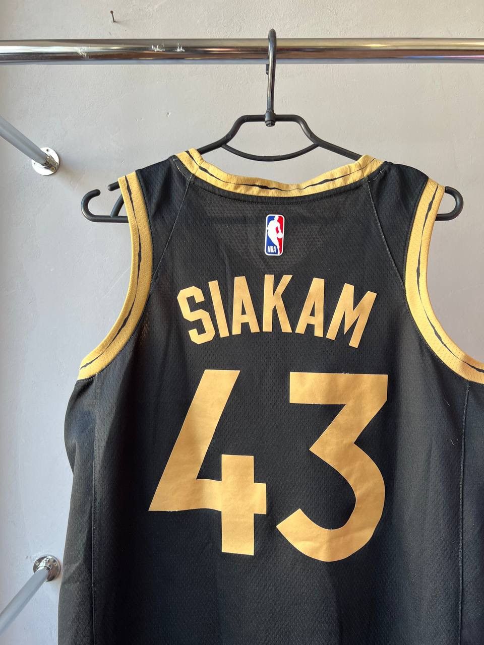 NBA 2020 TORONTO RAPTORS #43 SIAKAM SWINGMAN BASKETBALL JERSEY Size US M / EU 48-50 / 2 - 12 Thumbnail