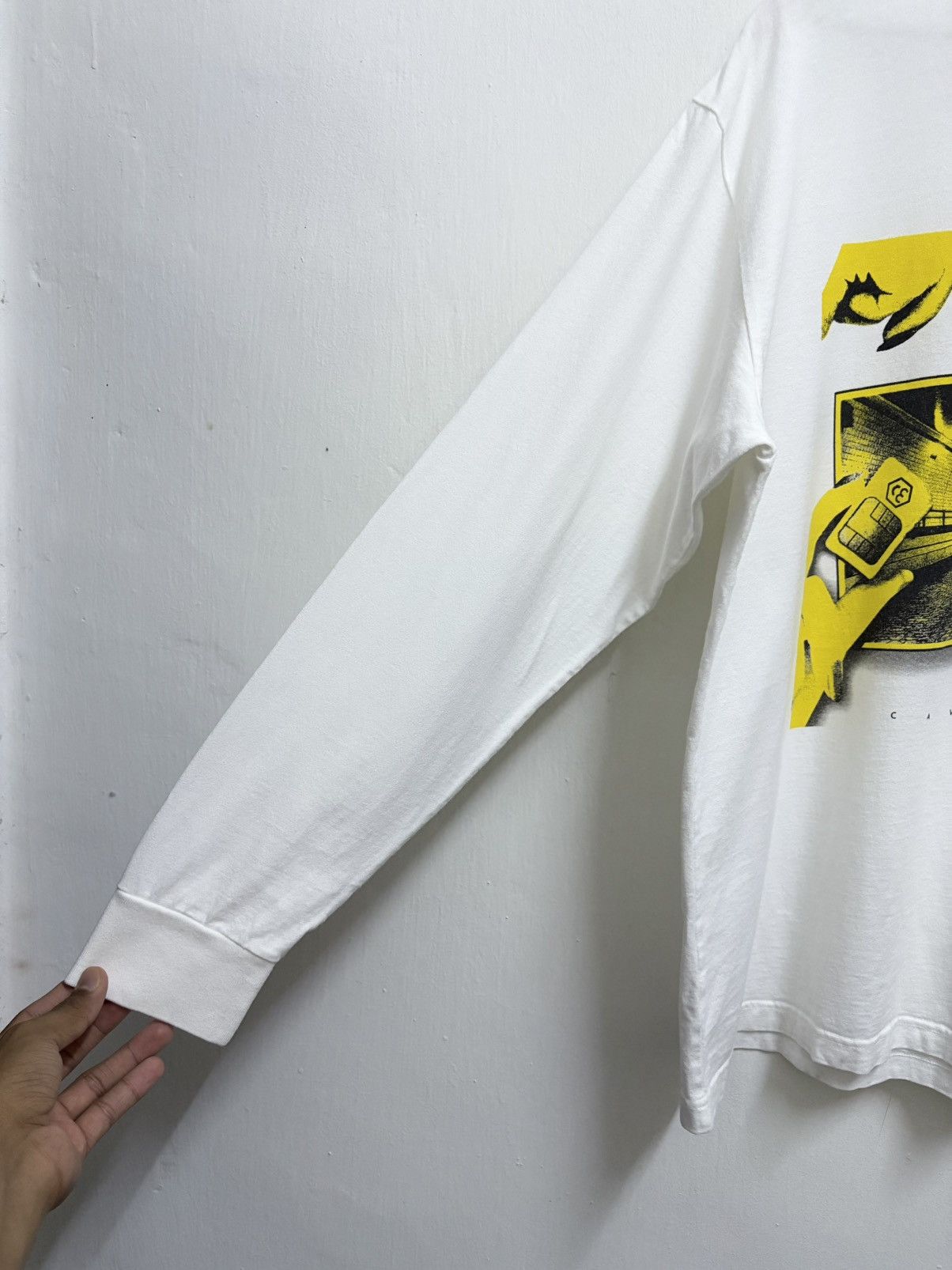 Cav Empt 2000's Cav Empt - Travelling SIM Cards Tunnel L/S T-Shirt Size US XL / EU 56 / 4 - 7 Thumbnail