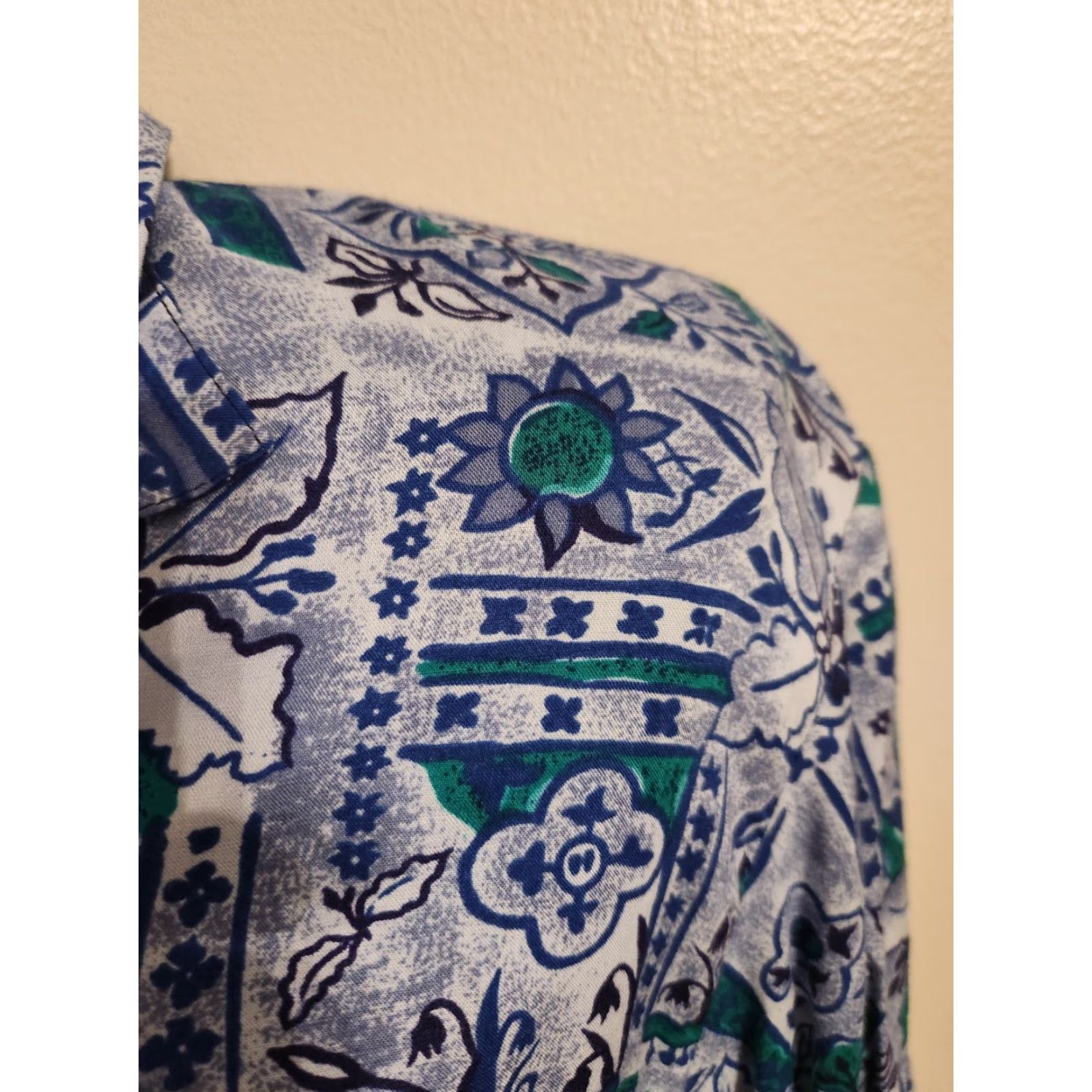 Vintage VINTAGE Gianna Blue Floral Print Hawaiian Top Shirt Sz M Mens Women? Size M / US 6-8 / IT 42-44 - 3 Thumbnail