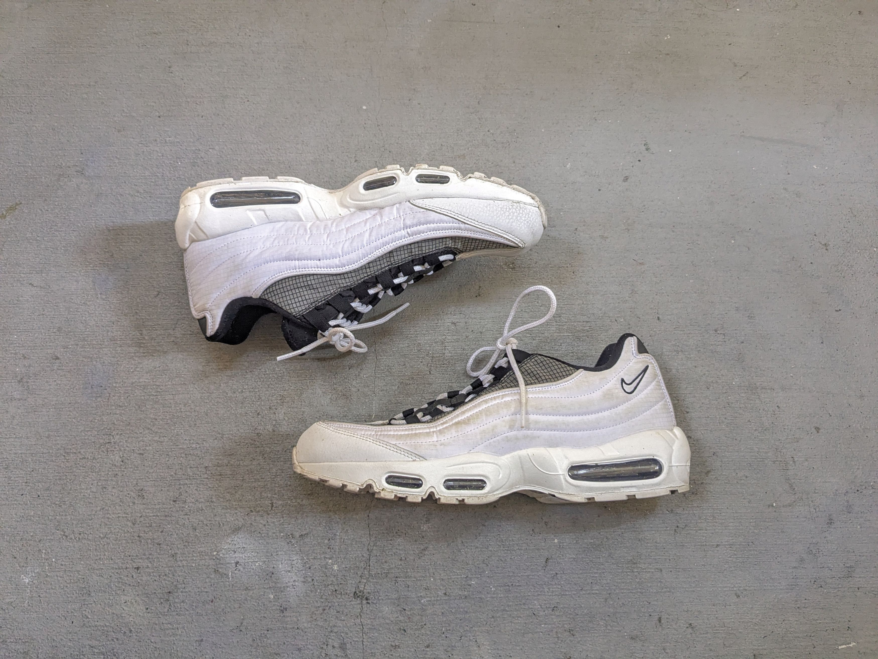 Nike NIKE Air Max 95 White Black 11.5 Nike ID DA7559-991 Size US 11.5 / EU 44-45 - 1 Thumbnail
