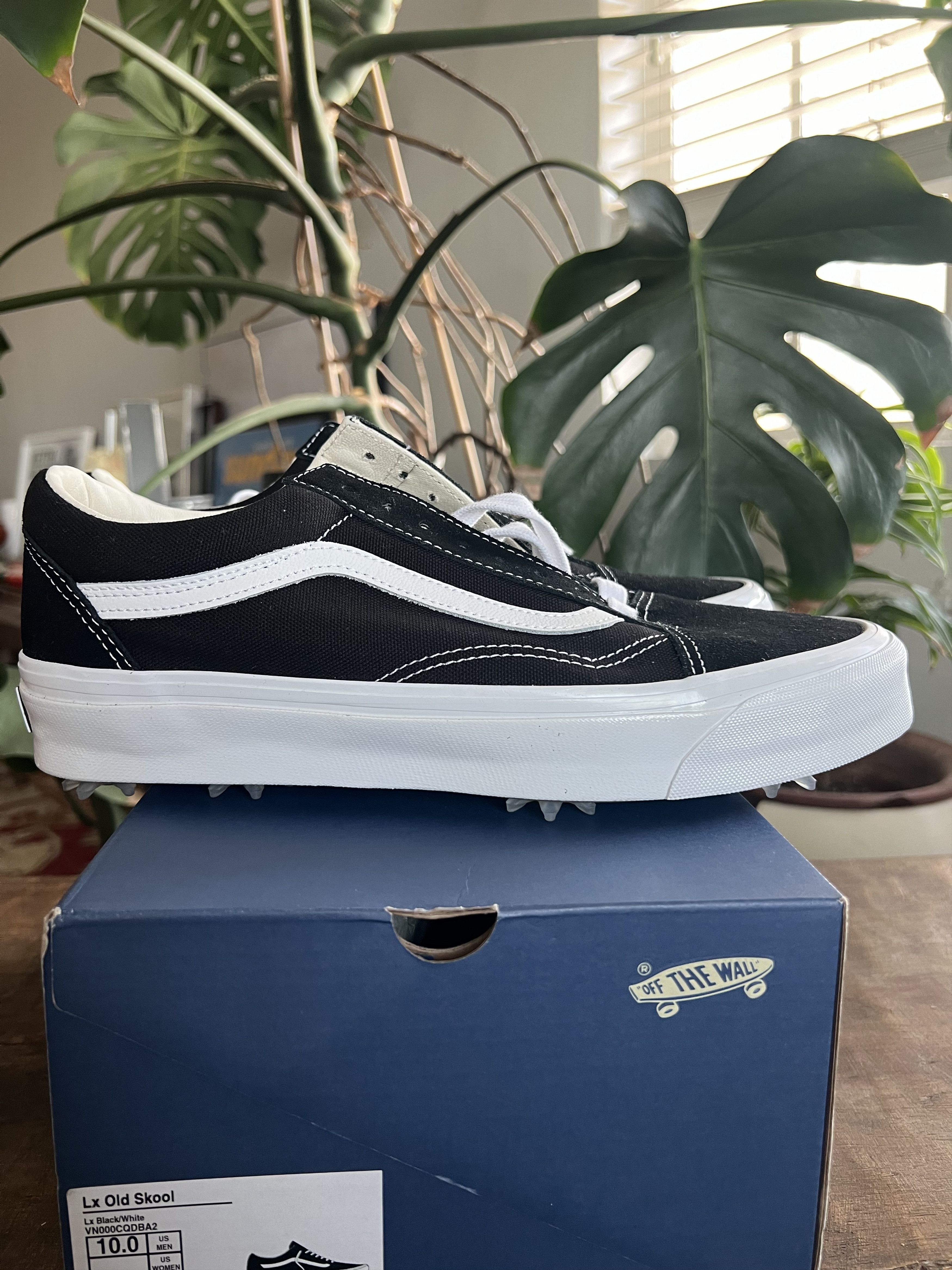 Vans Vans Old Skool w/ Golf Spikes Size US 10 / EU 43 - 1 Thumbnail
