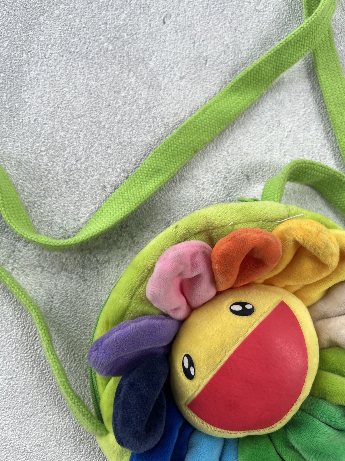 Takashi Murakami Send offer🔥Rare Takashi Murakami Smile Flower Sling Bag Size ONE SIZE - 6 Thumbnail