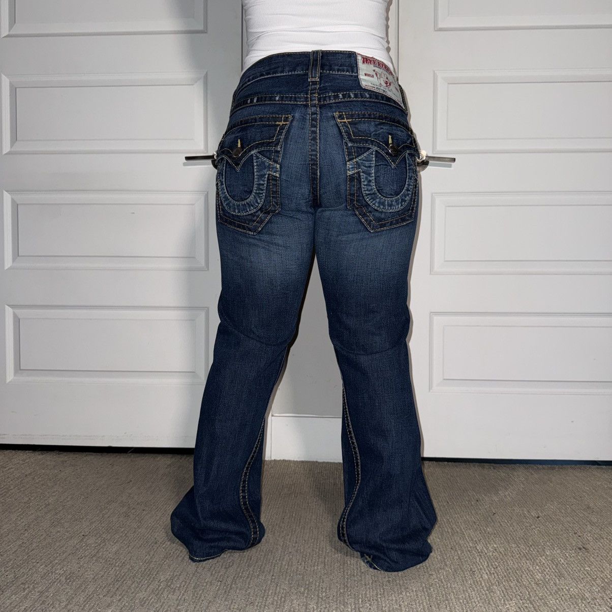 True Religion True Religion Joey Big T Flare Dark Jeans Size 32" / US 10 / IT 46 - 4 Thumbnail