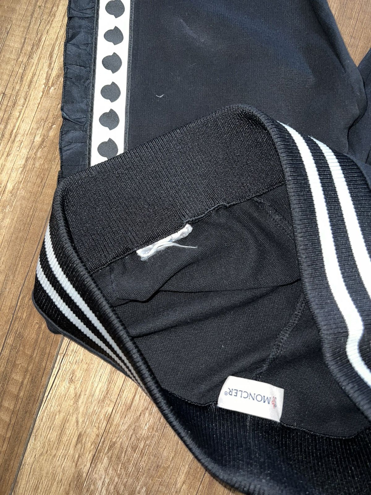 Moncler Moncler black multi logo leggings pants trousers Size 24" / US 00 / IT 34 - 9 Thumbnail