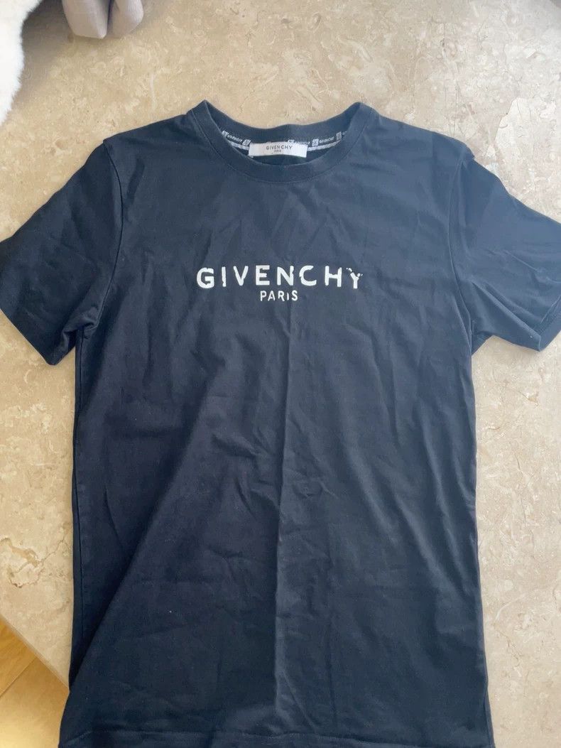Givenchy Givenchy T-Shirt Size US S / EU 44-46 / 1 - 1 Thumbnail