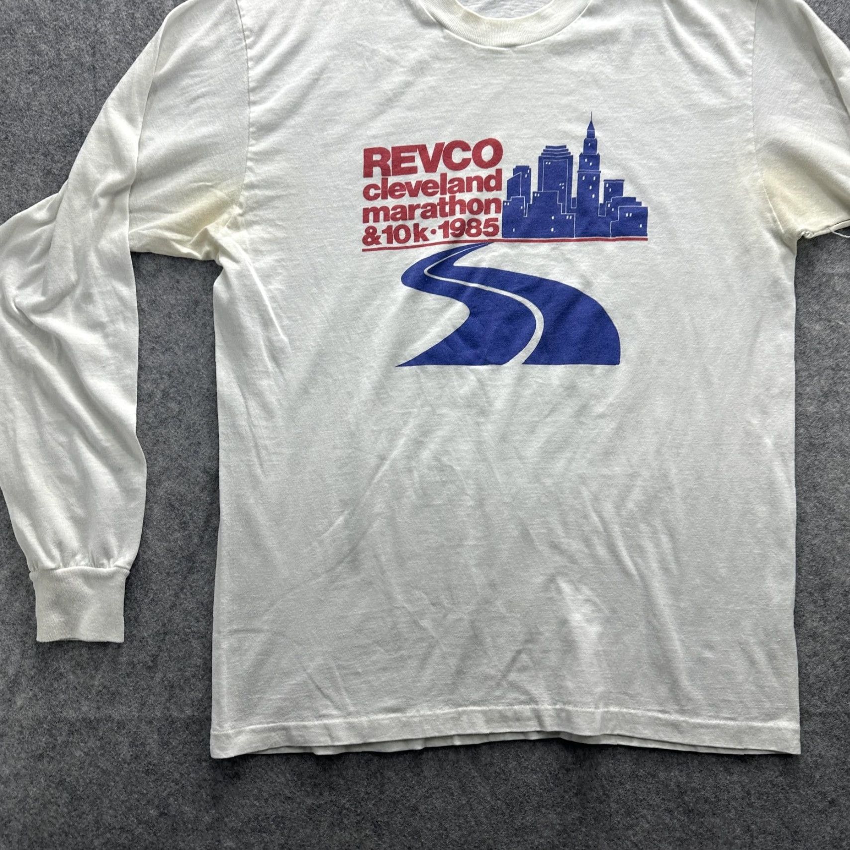 Vintage VINTAGE Revco Cleveland Marathon Shirt Mens Small White Long READ 80s Size US M / EU 48-50 / 2 - 3 Thumbnail