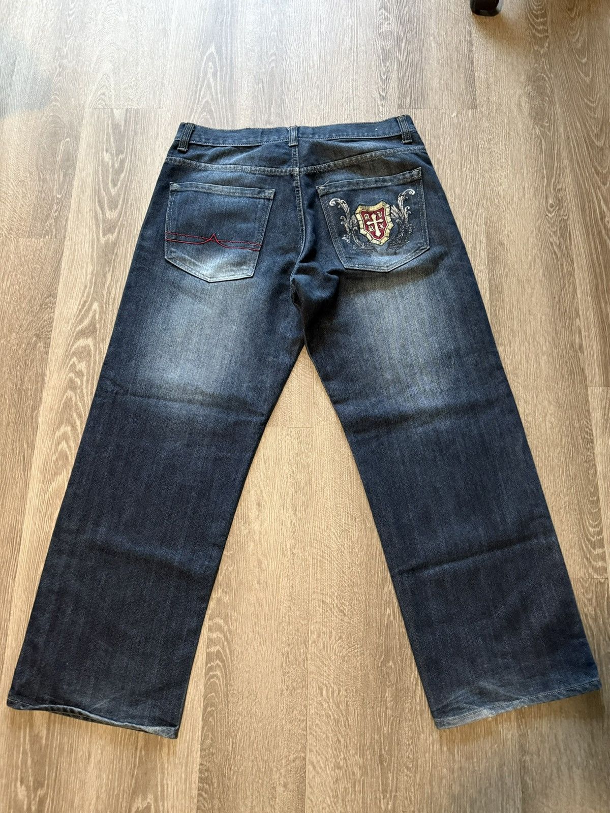 Avirex Avirex Jeans Y2K Vintage Embroidered Cross Baggy Size 34/32 Size US 34 / EU 50 - 1 Thumbnail
