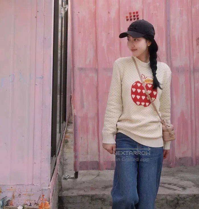Gucci Gucci Beige apple inlaid cotton round-neck long-sleeved kn Size S / US 4 / IT 40 - 8 Thumbnail