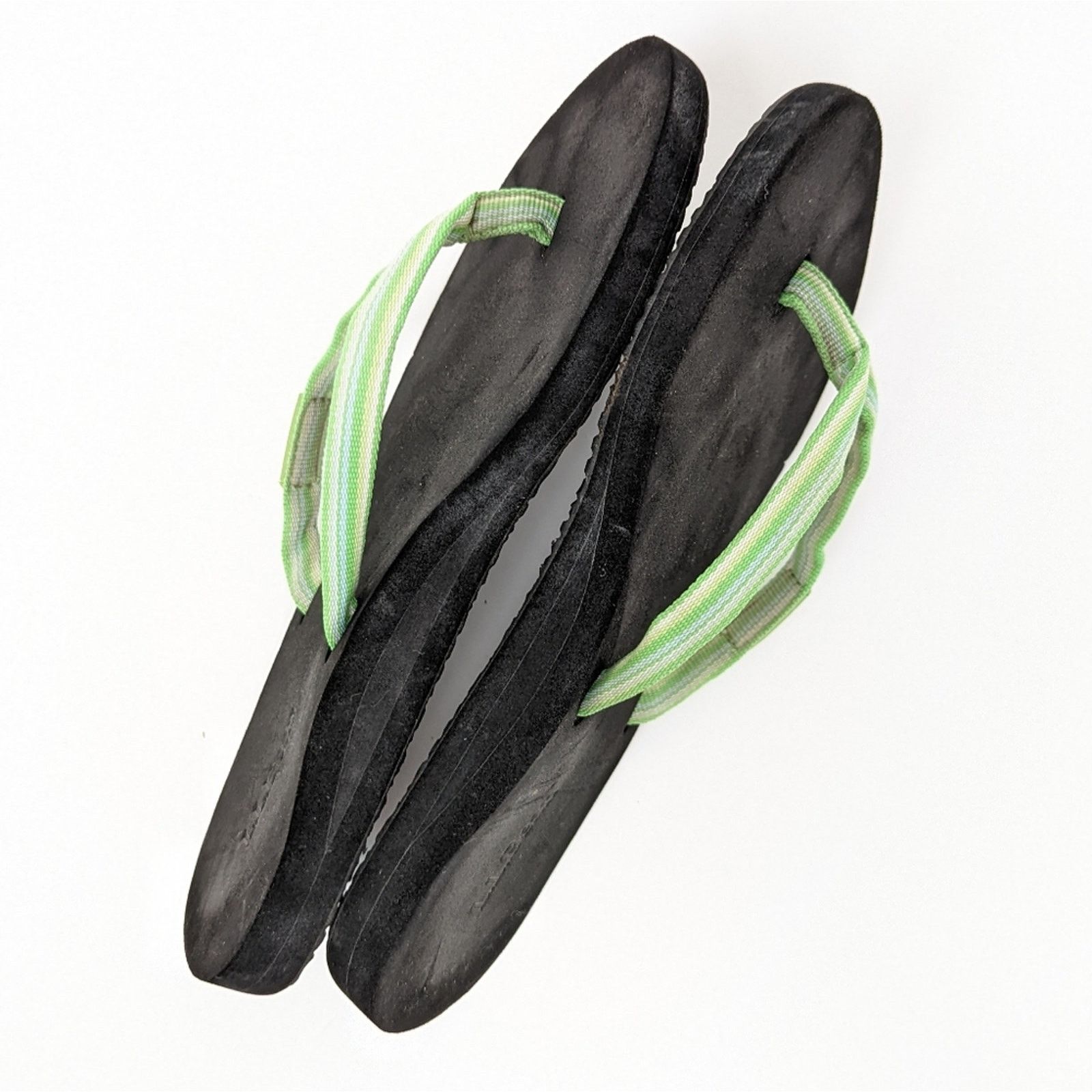 L.L. Bean L.L. Bean Neon Green Flip Flop Sandals - 6 Size US 6 / IT 36 - 8 Thumbnail