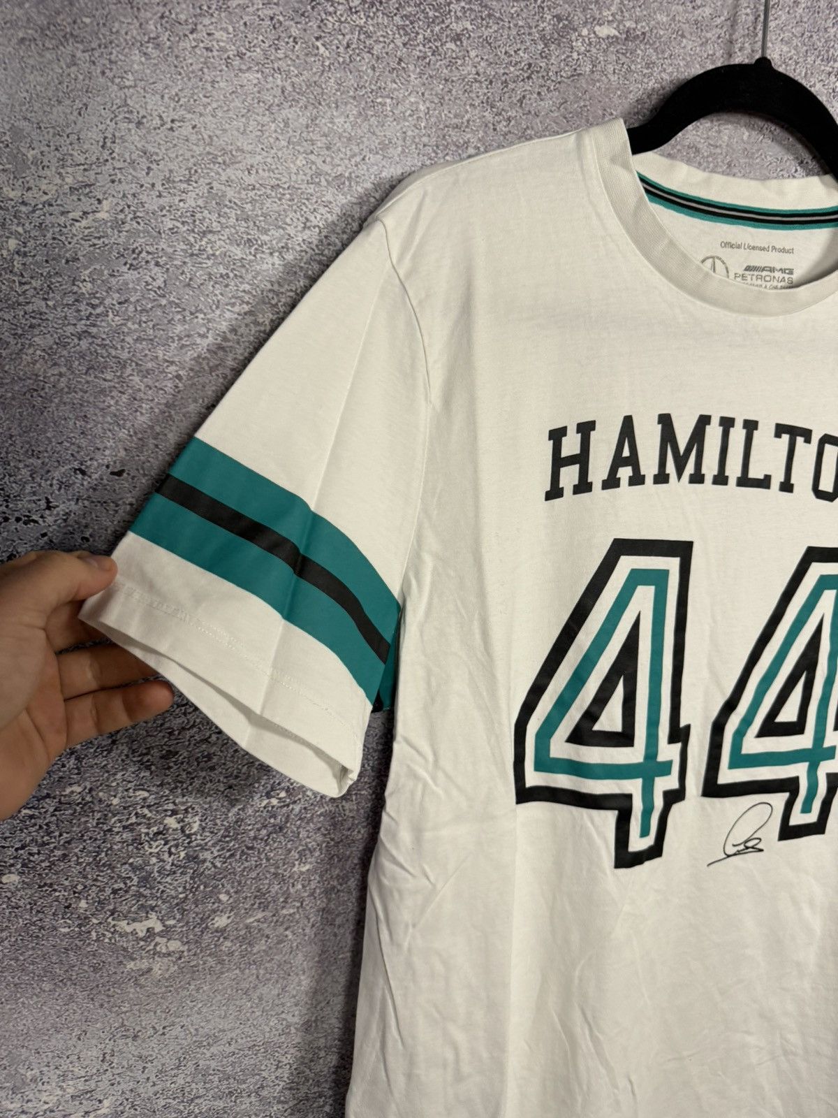 Formula 1 × Hamilton × Mercedes-Benz 44 Hamilton Mercedes-Benz Petronas Racing Team M size Size US M / EU 48-50 / 2 - 7 Thumbnail