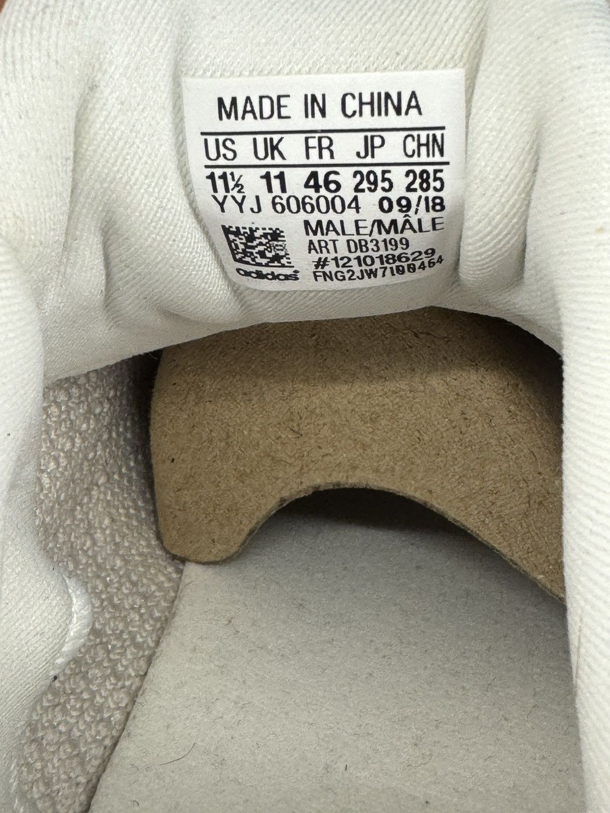 Adidas Adidas UltraBOOST Size US 11.5 / EU 44-45 - 8 Thumbnail