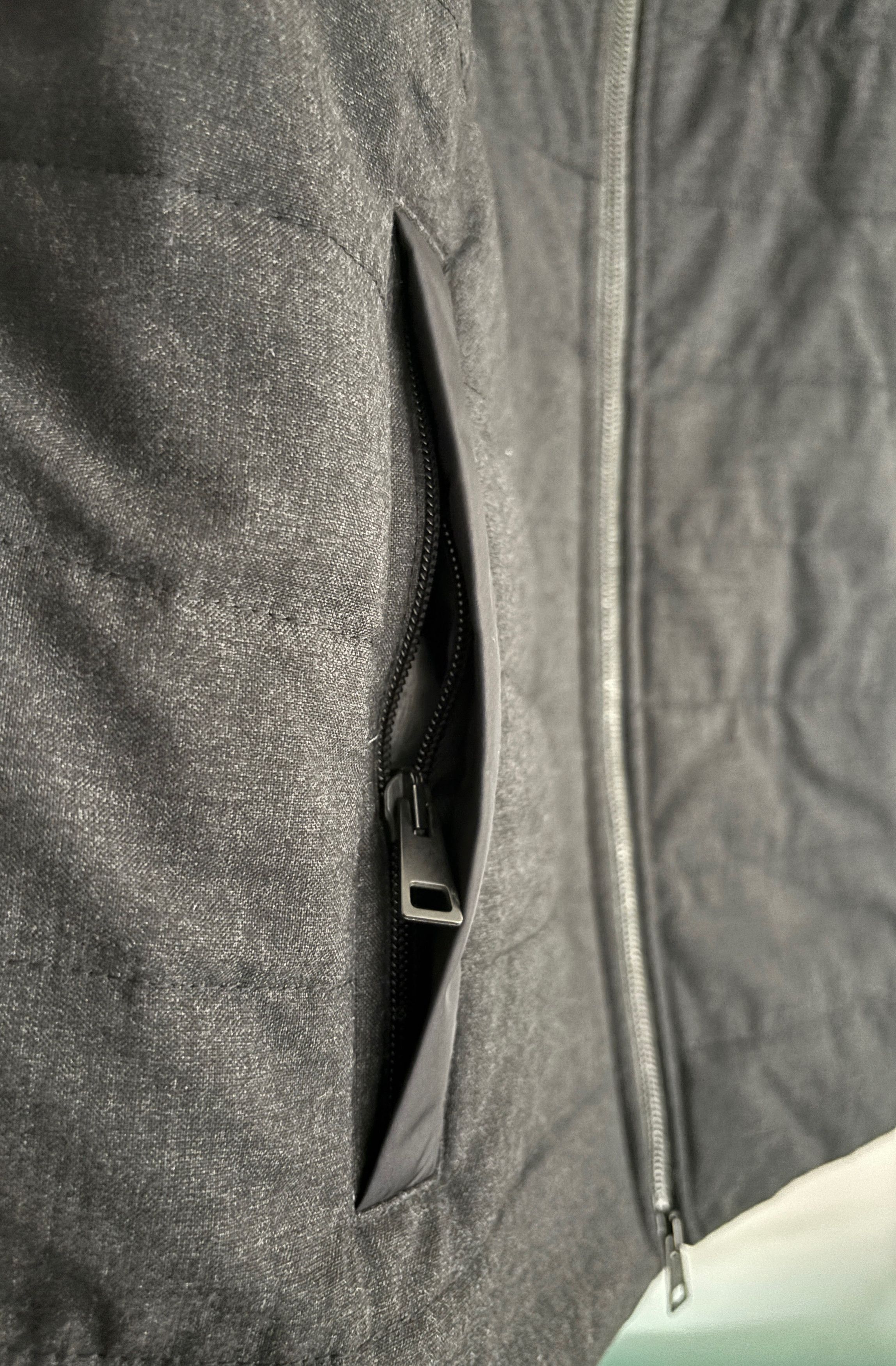 Saks Fifth Avenue $335 Quilted Zip Grey Wool Nylon Vest - 42/ Large-XL Size US L / EU 52-54 / 3 - 4 Thumbnail