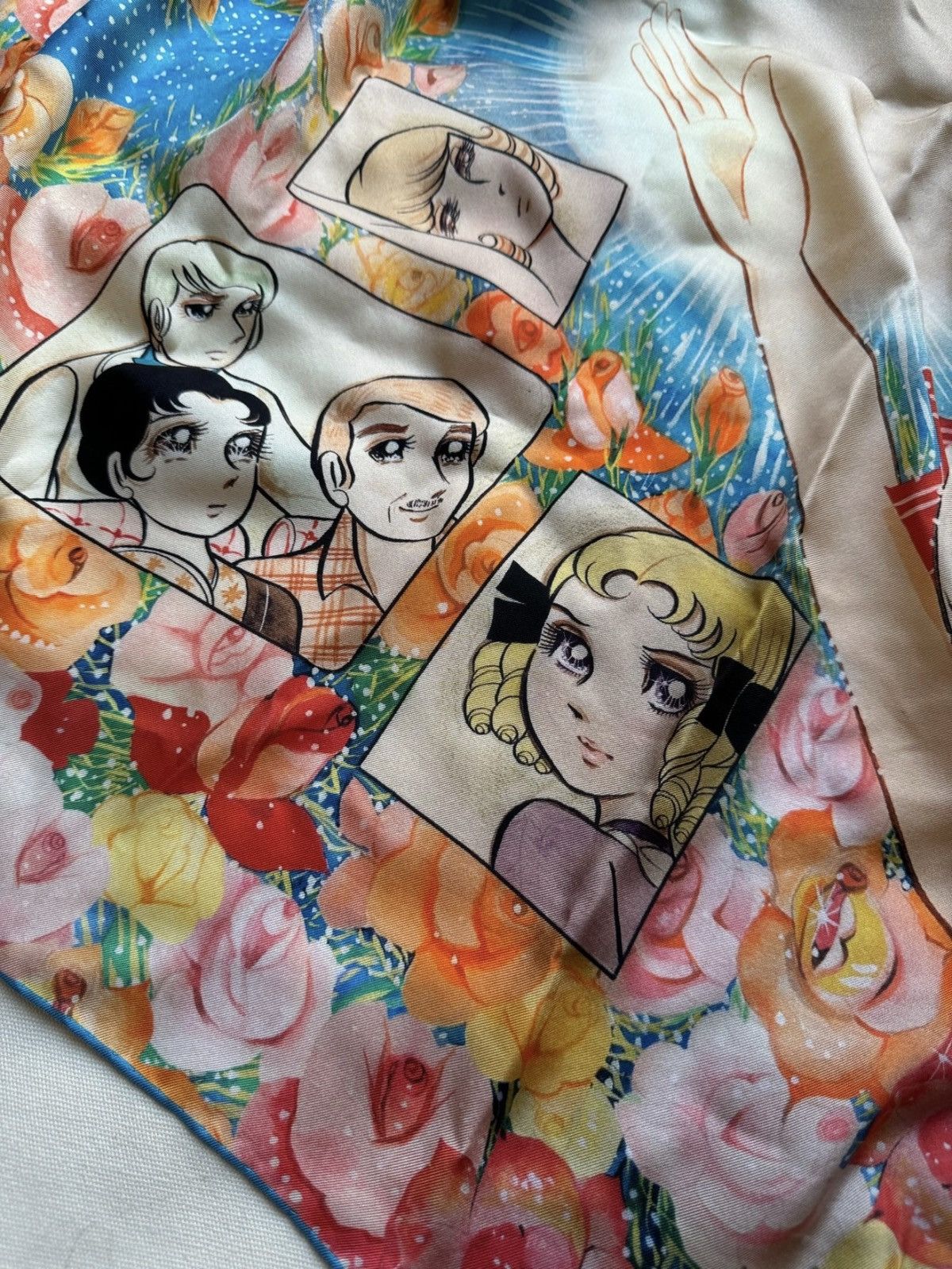 Gucci Rare Gucci x Chikae Ide Manga Soul Silk Scarf Size ONE SIZE - 2 Thumbnail