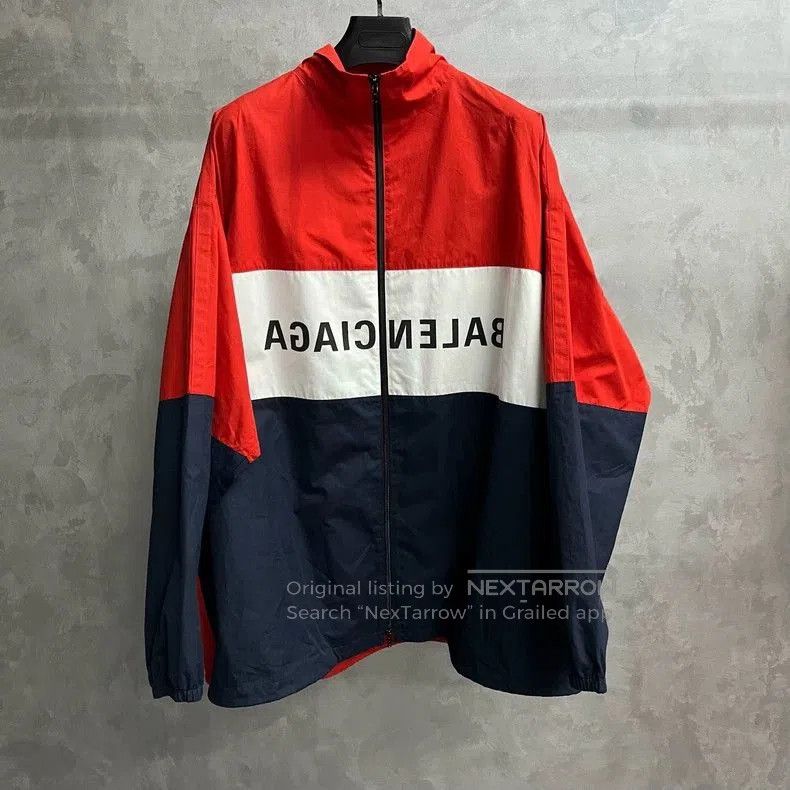 Balenciaga Balenciaga Logo Print Zip-Up Jacket. Size US S / EU 44-46 / 1 - 1 Thumbnail