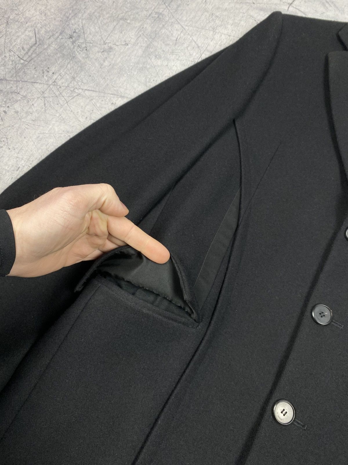 Givenchy Givenchy Paris Black Wool Tailored Overcoat Size L Size US L / EU 52-54 / 3 - 8 Thumbnail