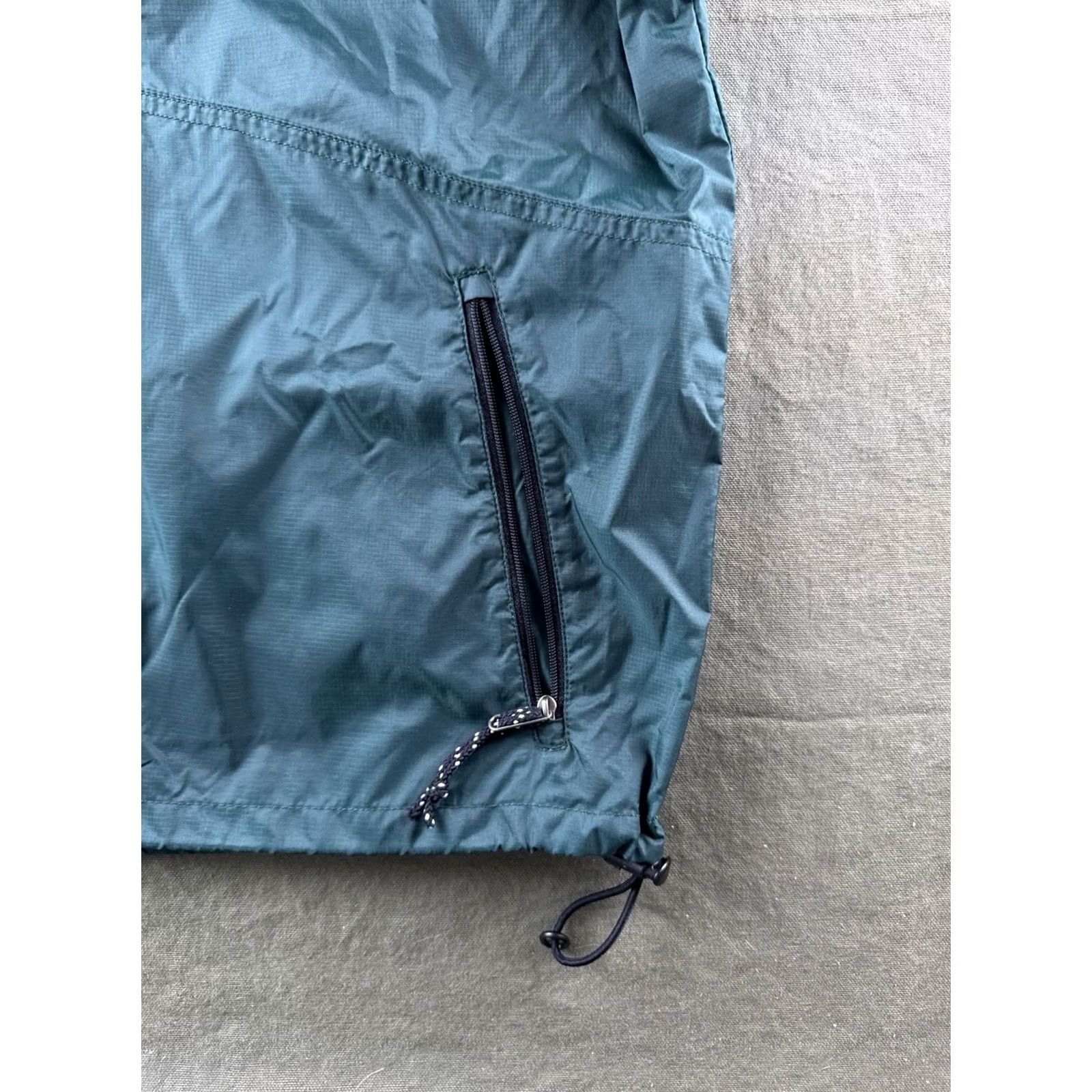 The North Face VINTAGE The North Face Nylon Anorak Pullover Hooded Jacket Green Half Zip Mens S Size US S / EU 44-46 / 1 - 6 Thumbnail