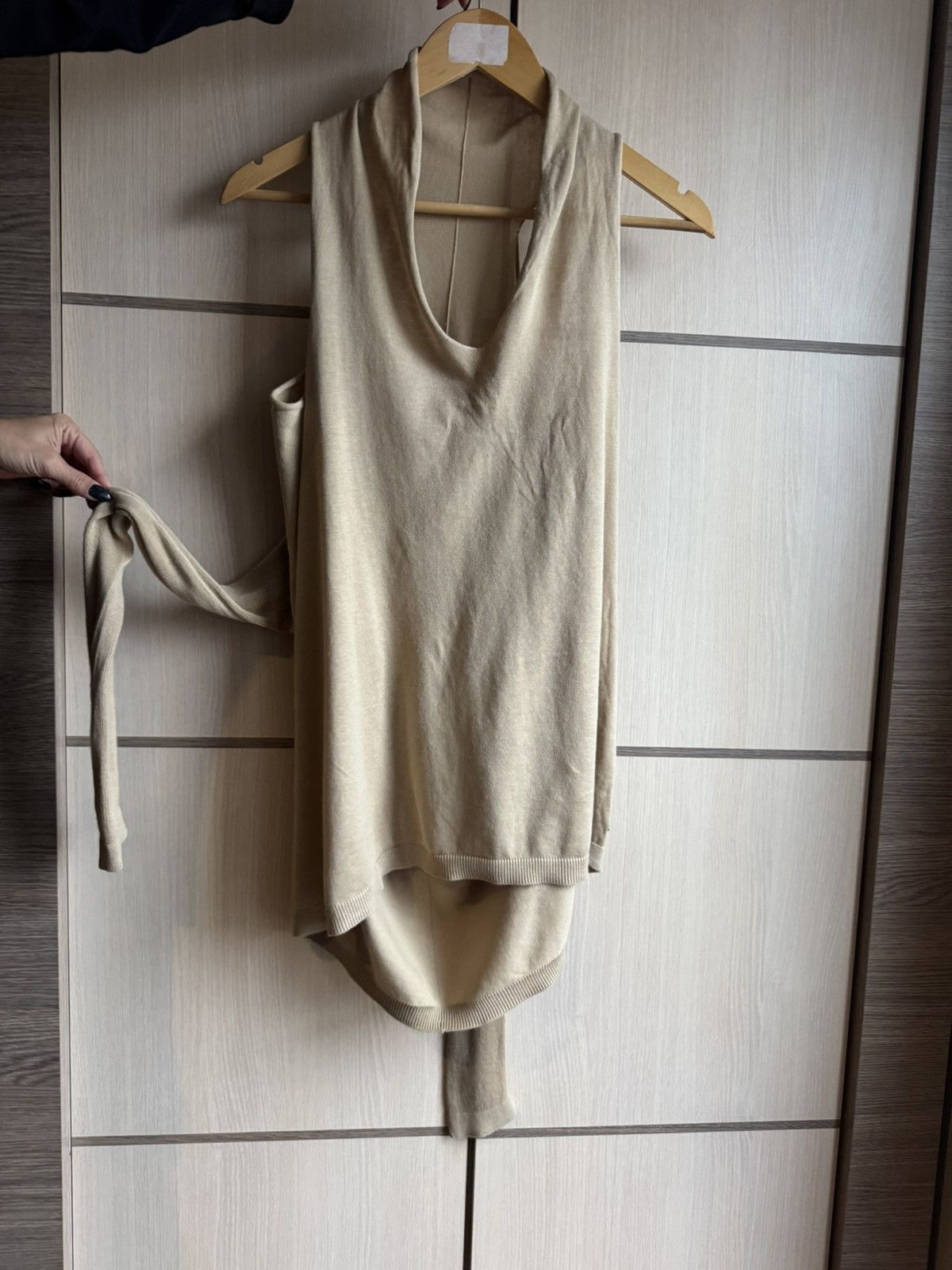 Costume National Costume National xs subversive top with holes on shoulders Size XS / US 0-2 / IT 36-38 - 1 Thumbnail