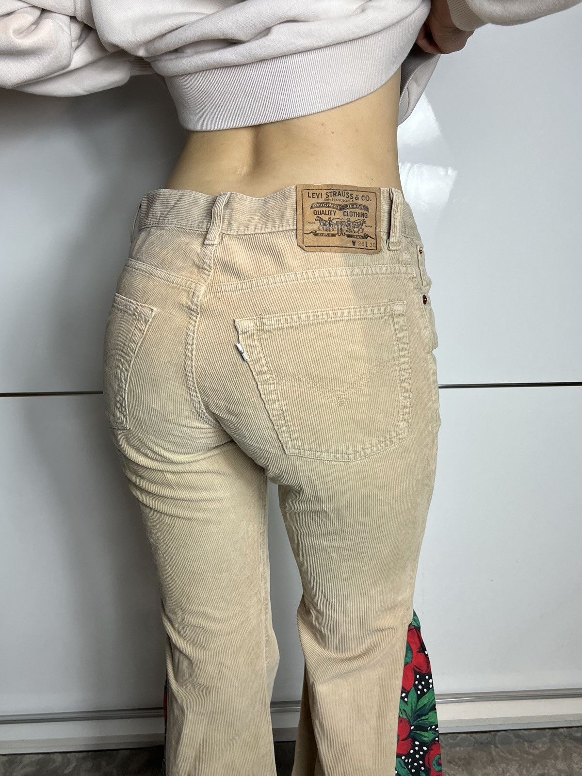 Levi's Unique Levi's White Tab Corduroy Pants Size 26" / US 2 / IT 38 - 2 Thumbnail