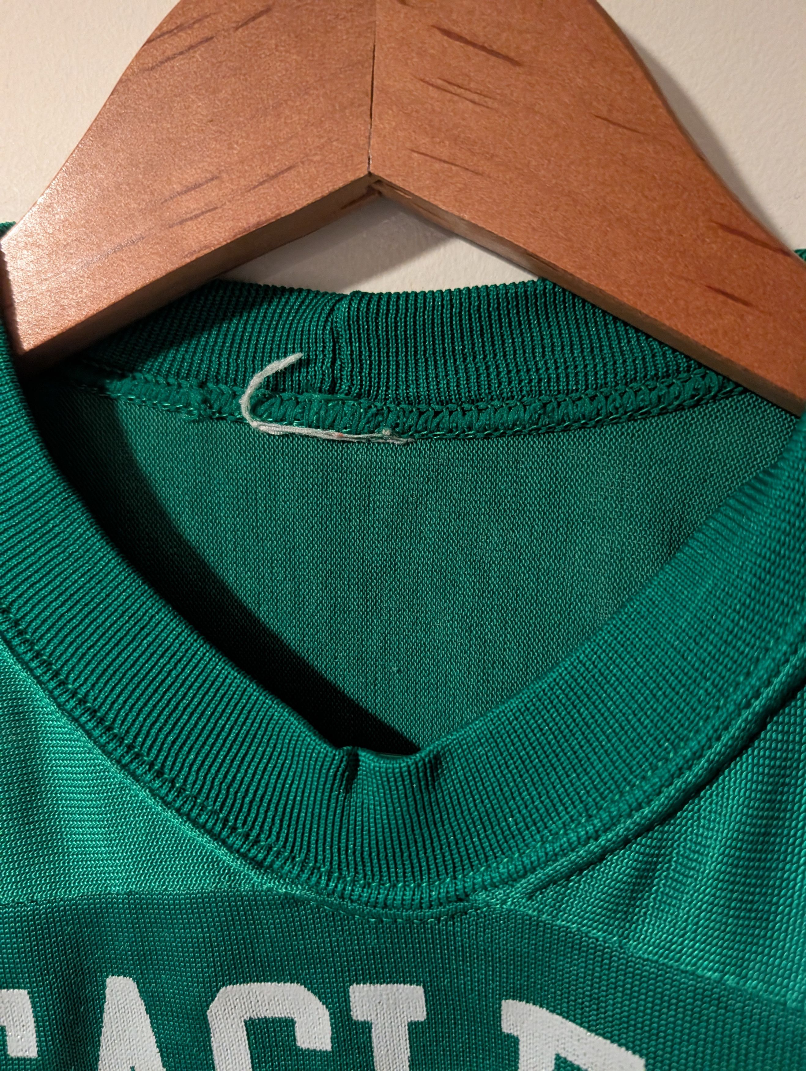 NFL Vintage Philadelphia Eagles Jersey Youth S/M Sleeve Stripe Size US M / EU 48-50 / 2 - 3 Thumbnail