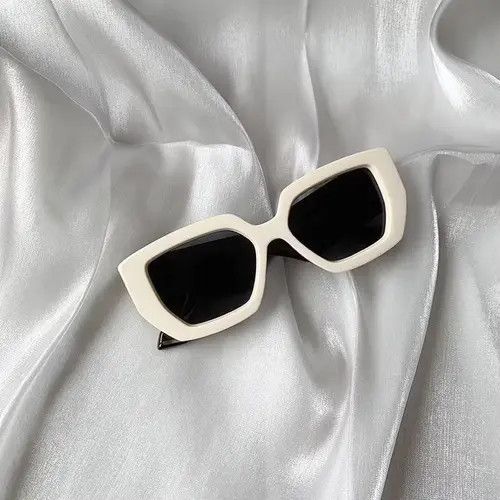 Vintage Retro punk sunglasses Size ONE SIZE - 1 Thumbnail