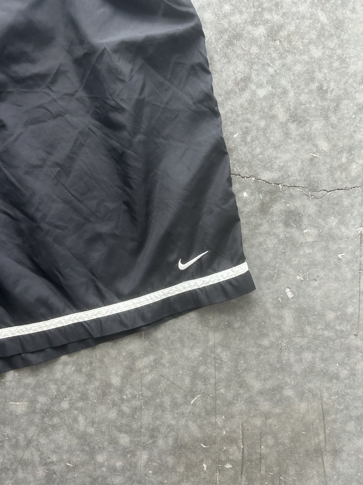 Nike × Vintage Vintage 90s Nike Nylon Swim Shorts Size US 35 - 2 Thumbnail