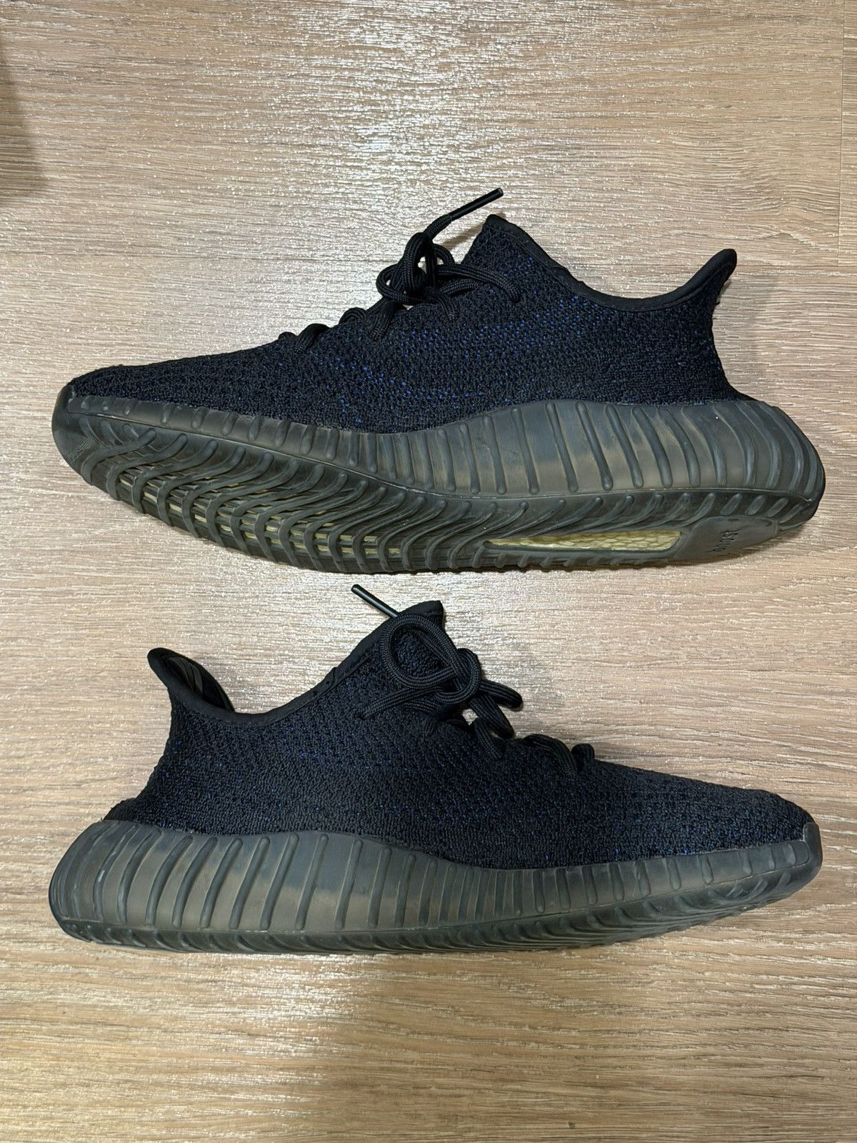 Adidas Adidas Yeezy Boost 350 V2 Low Dazzling Blue Size US 10 / EU 43 - 9 Thumbnail