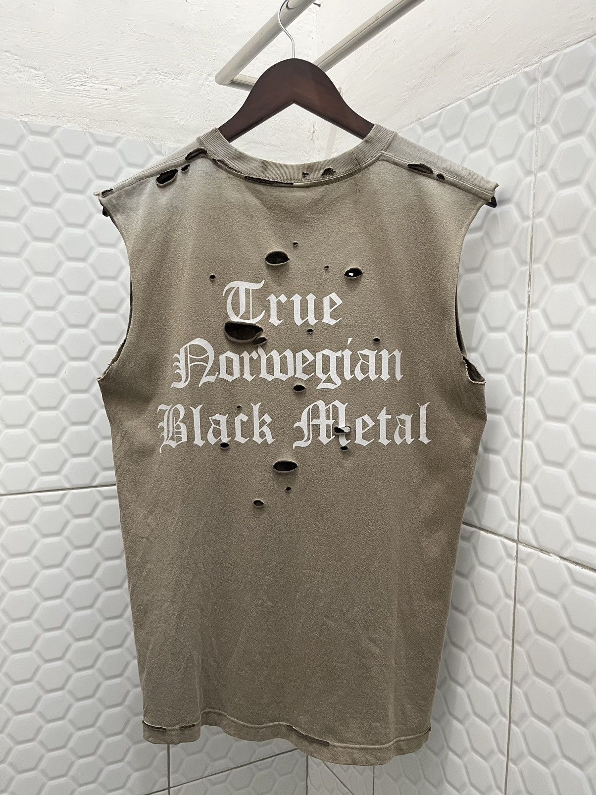 Band Tees Vintage Thrashed Darkthrone Sleeveless Size US M / EU 48-50 / 2 - 5 Thumbnail