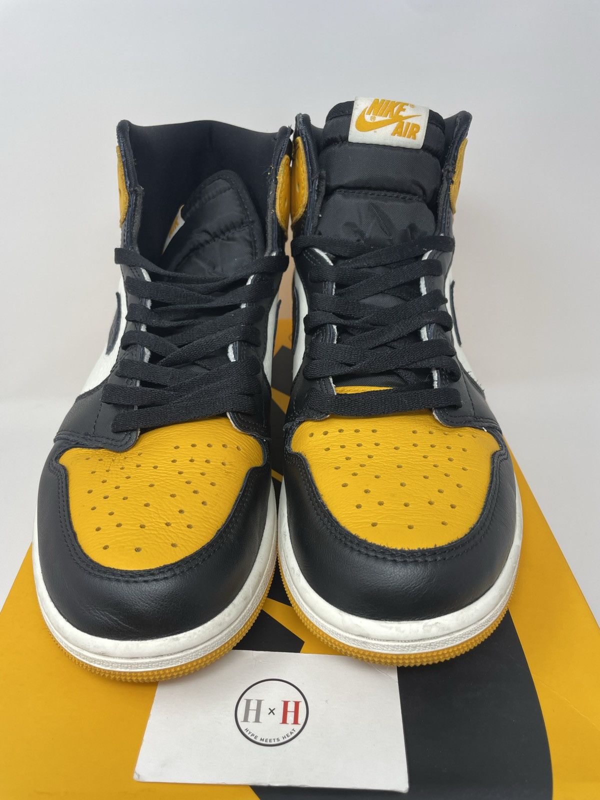 Jordan Brand Air Jordan 1 Retro High Yellow Toe Taxi Size US 11 / EU 44 - 4 Thumbnail