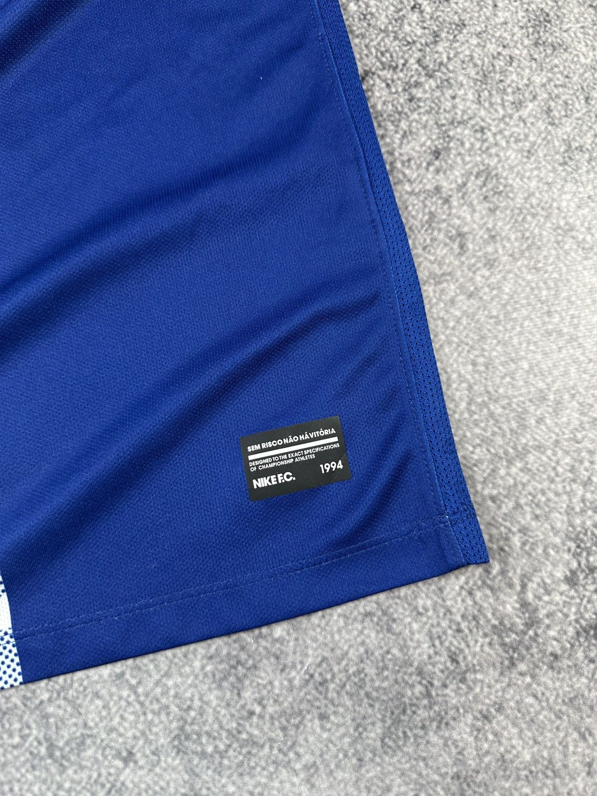 Vintage Soccer Jersey Nike F.C. 2019/2020 La Victoire Jersey M Rare Size US M / EU 48-50 / 2 - 3 Thumbnail